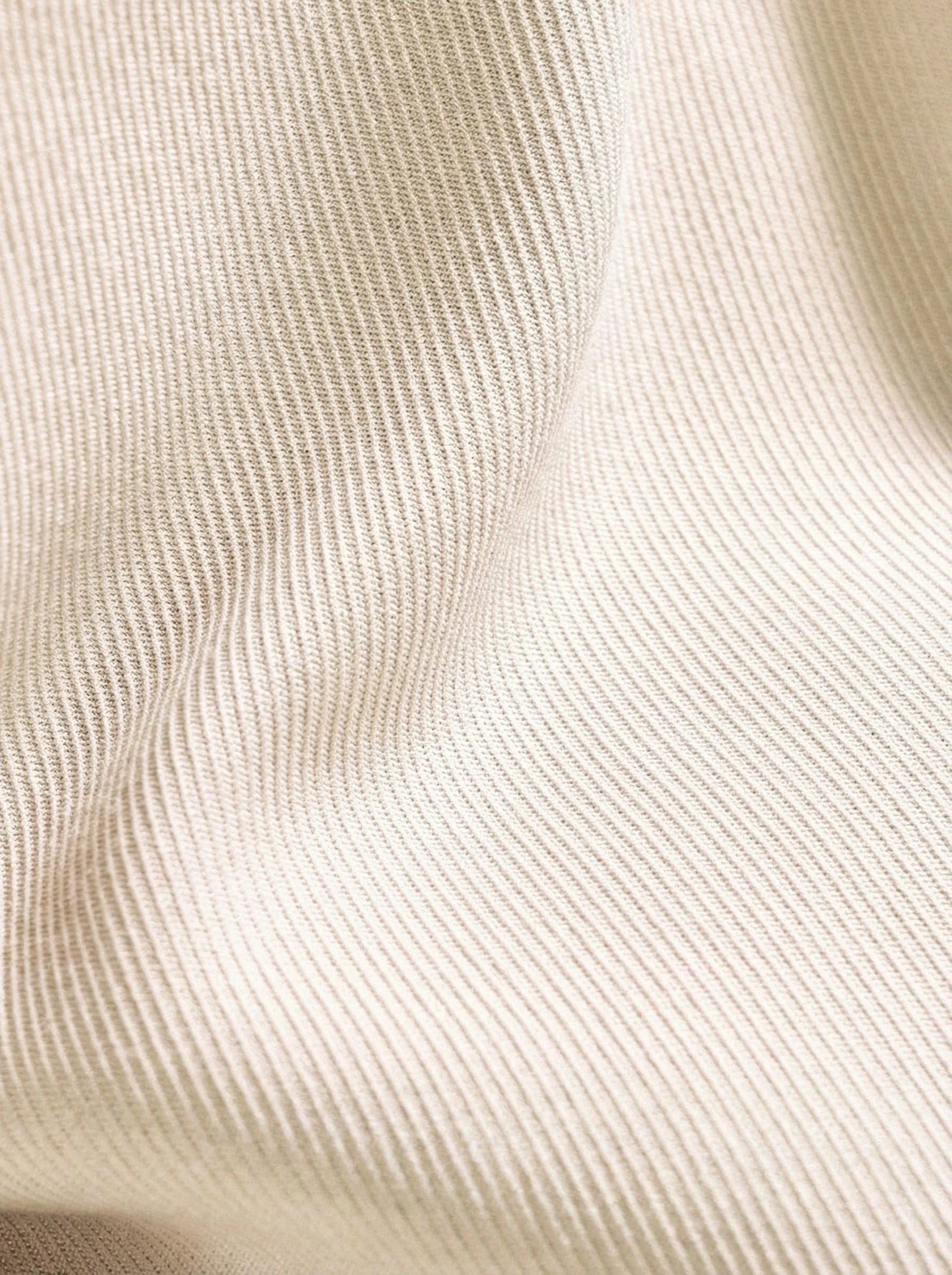 Ivory Double-Breasted Suit - Image 4