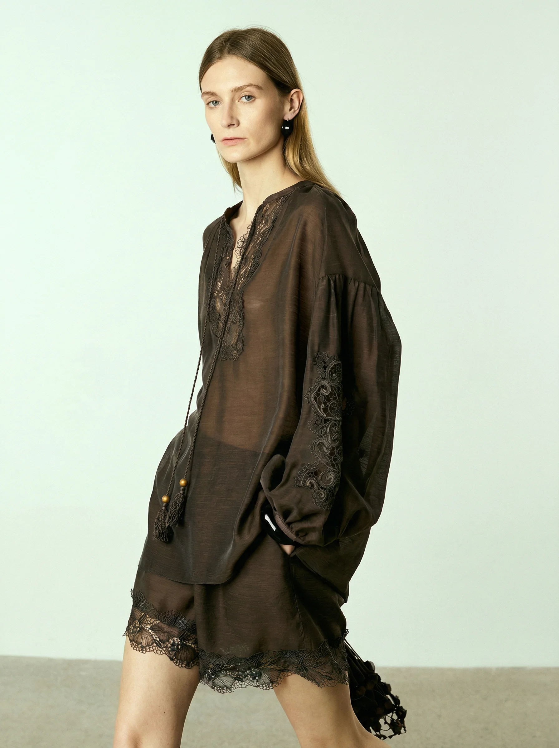 Lace Hem Shorts - Image 4