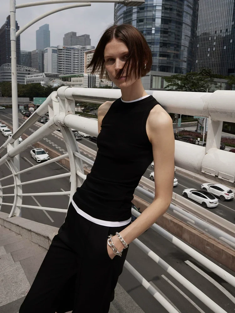 Layered Ribbed Tank