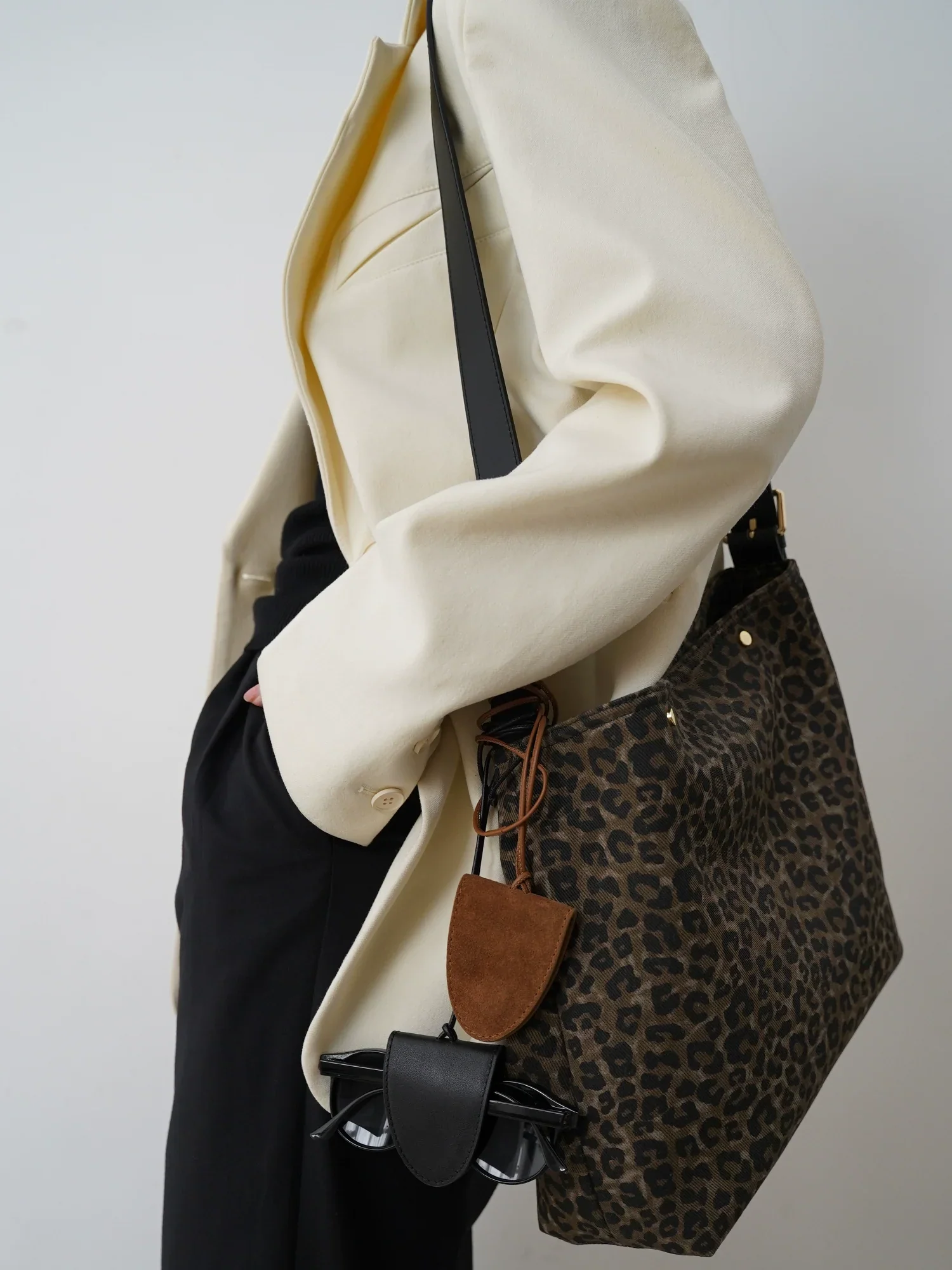 Leather Sunglass Holder Pendant - Image 5