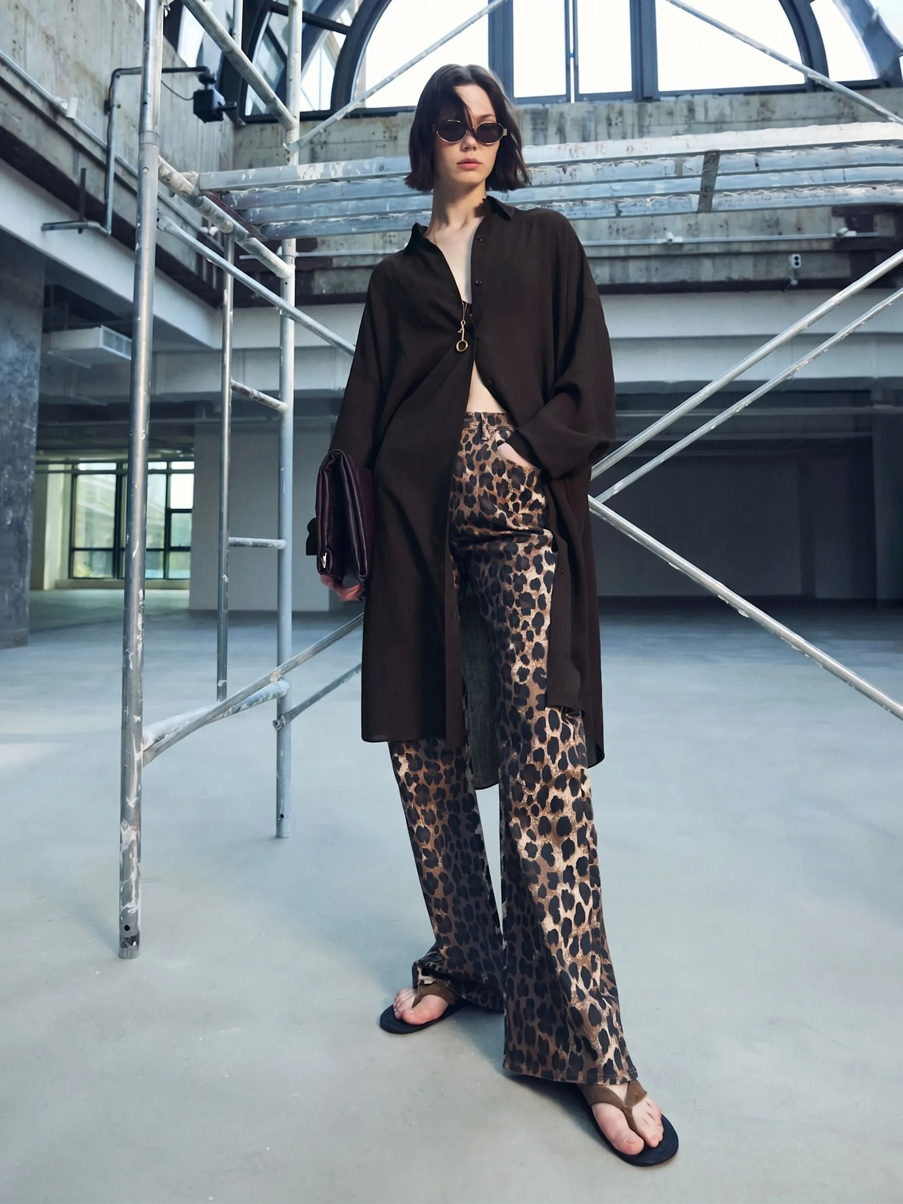 Leopard Wide-Leg Jeans - Image 3