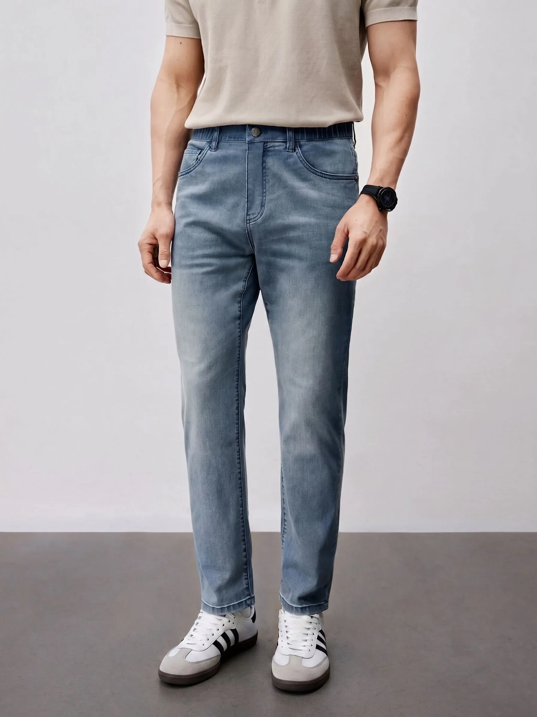 Light Wash Comfort Jeans