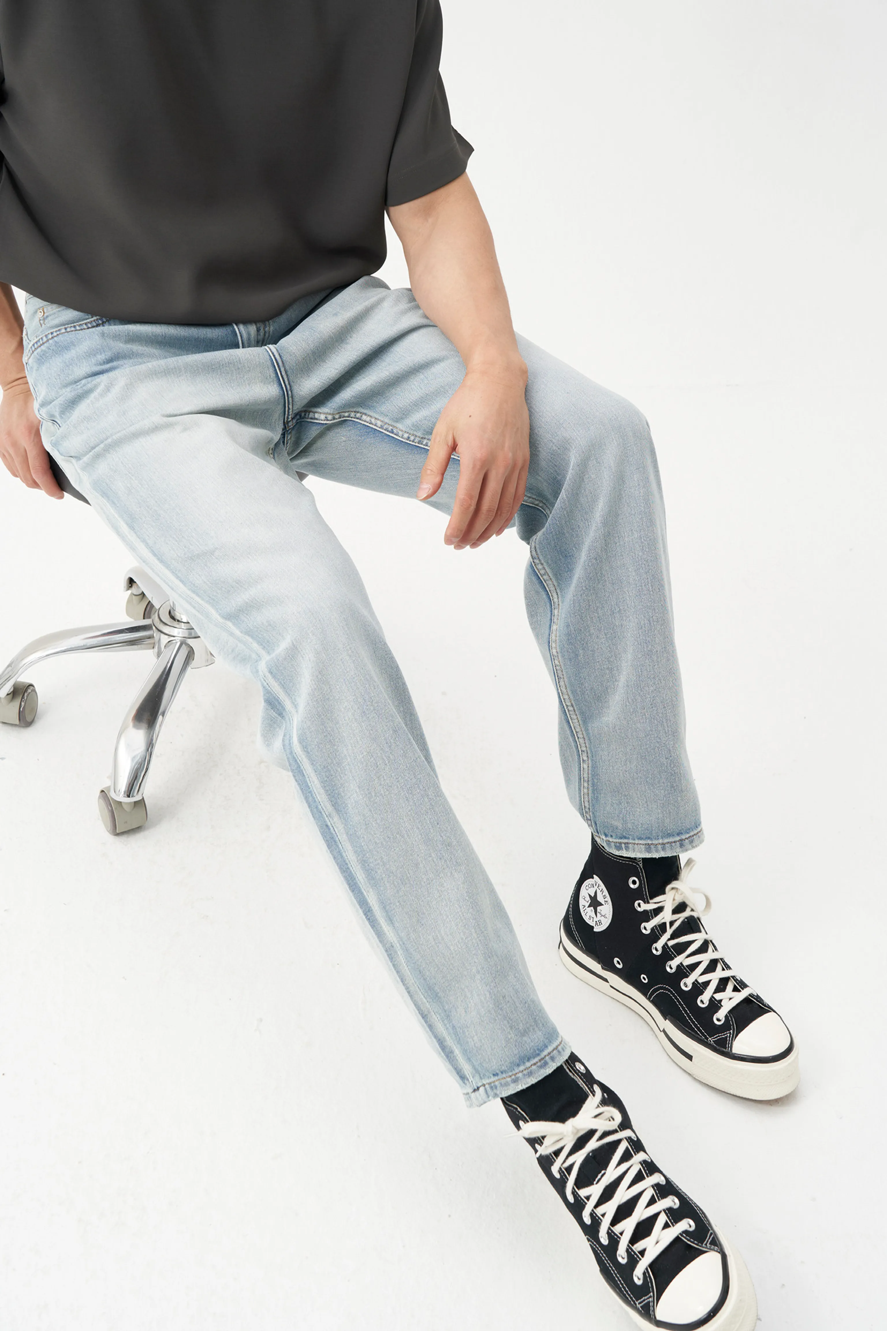 Light Wash Straight Jeans - Image 5