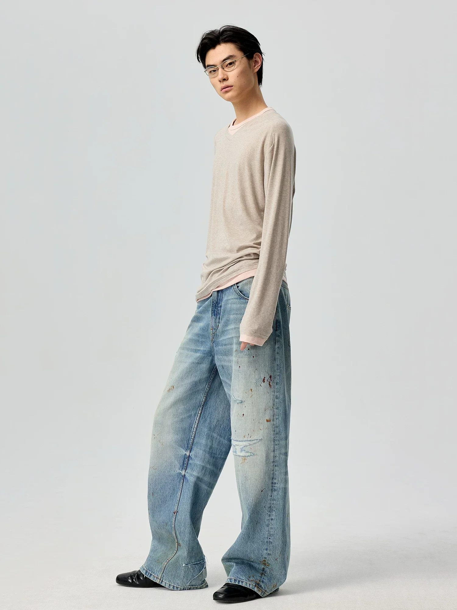 Light Wash Twist-Seam Wide-Leg Jeans - Image 4