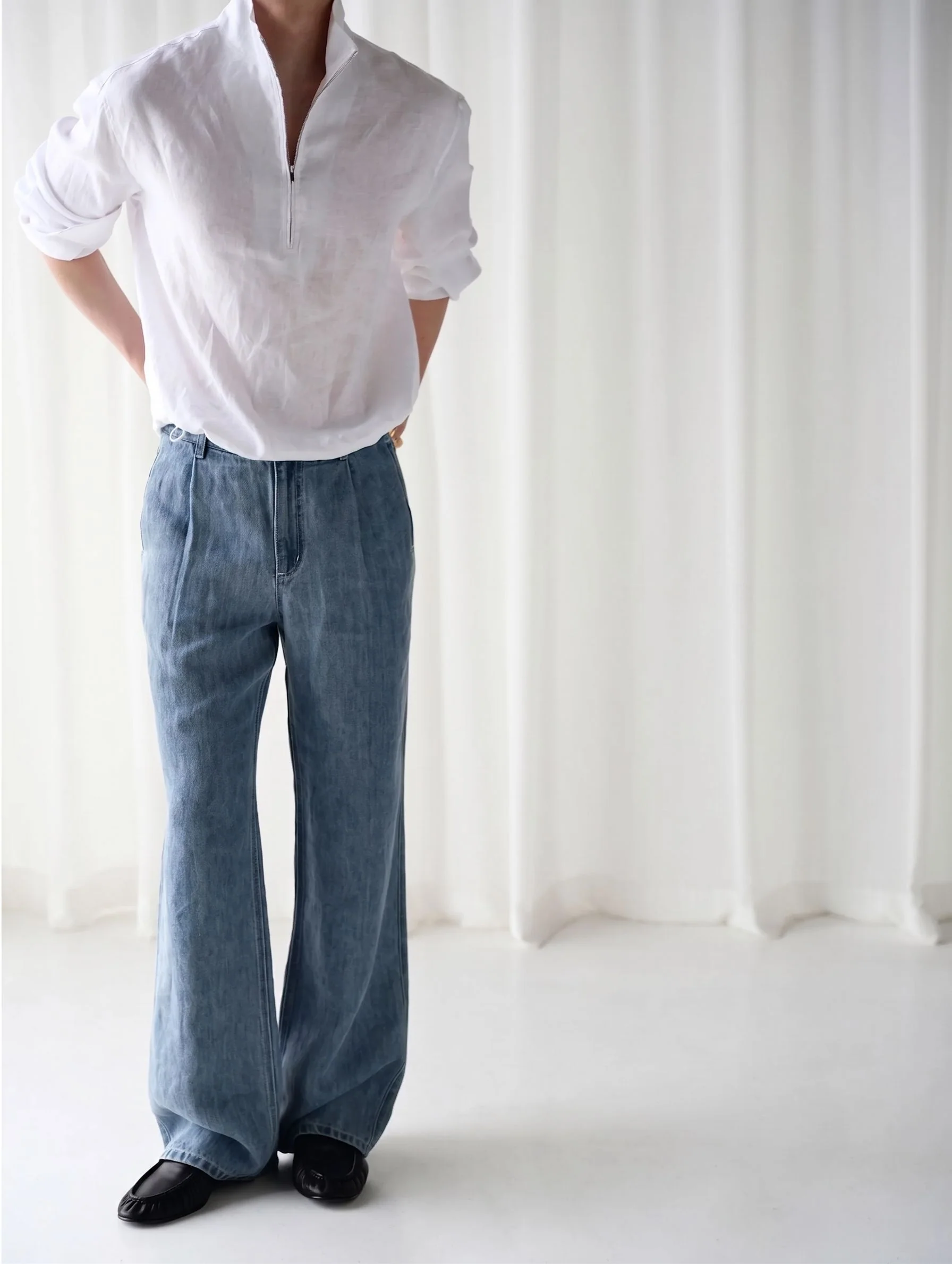 Light Wash Wide Jeans - Image 6