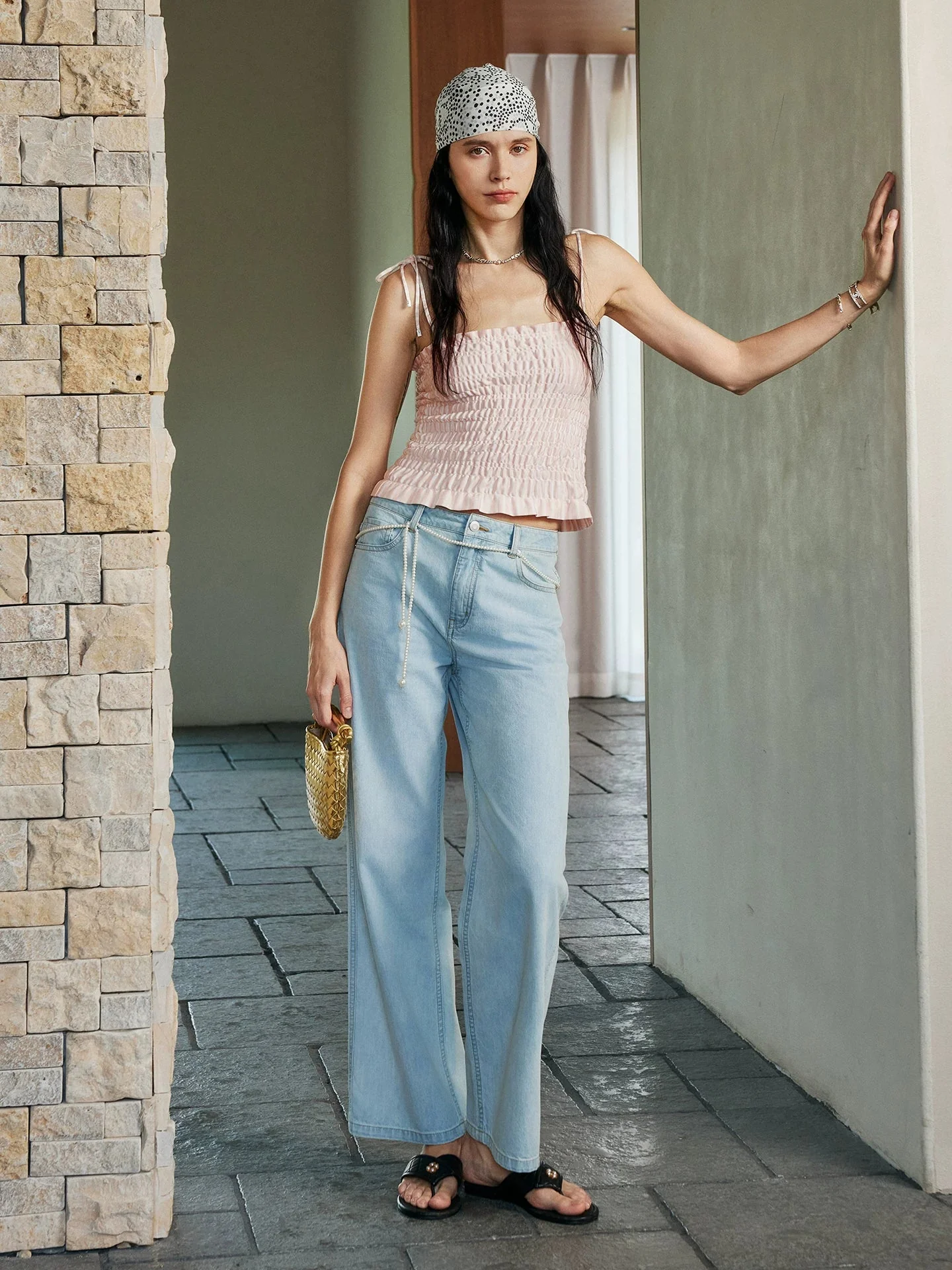 Light Wash Wide-Leg Jeans - Image 2