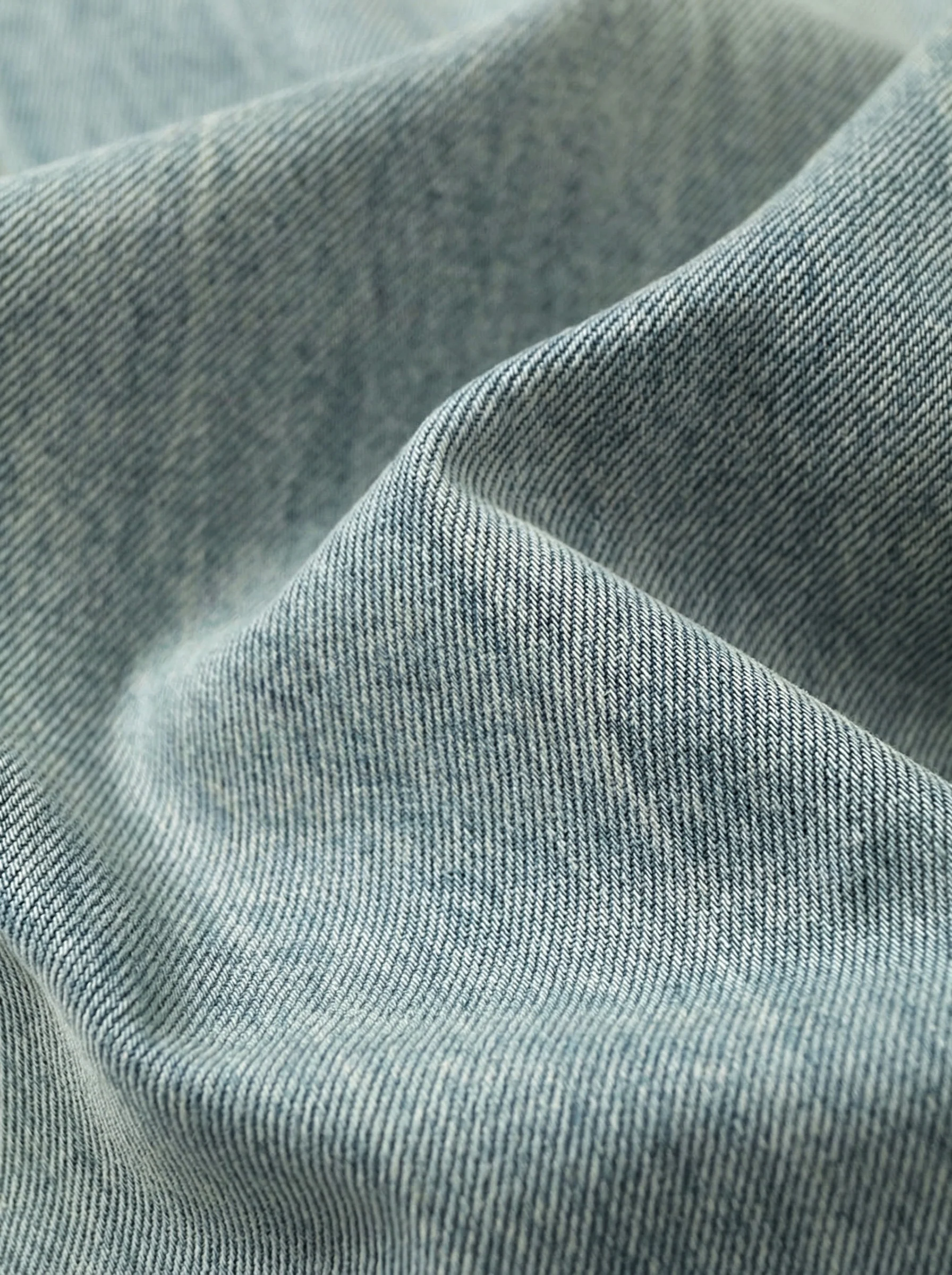 Light Wash Wide-Leg Jeans - Image 5