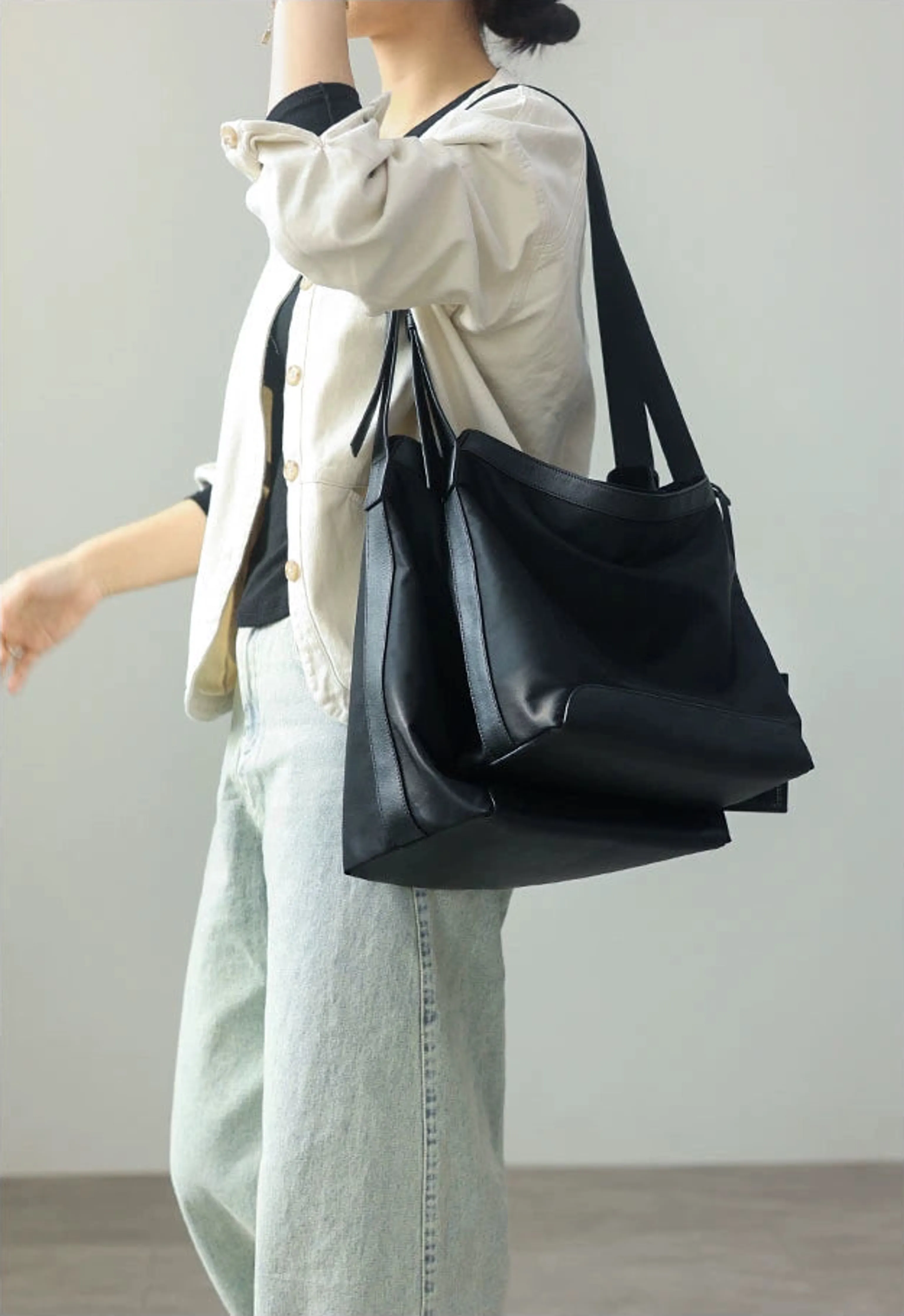 Lightweight Large-Capacity Tote Bag - Image 5