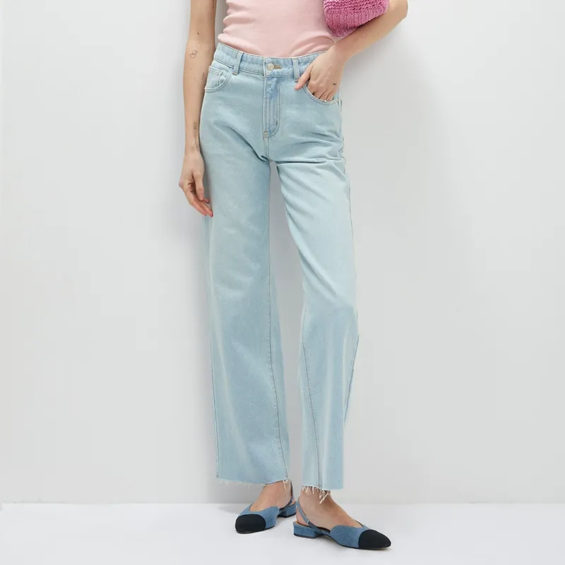 Lilith Slim Straight Jeans - Image 5
