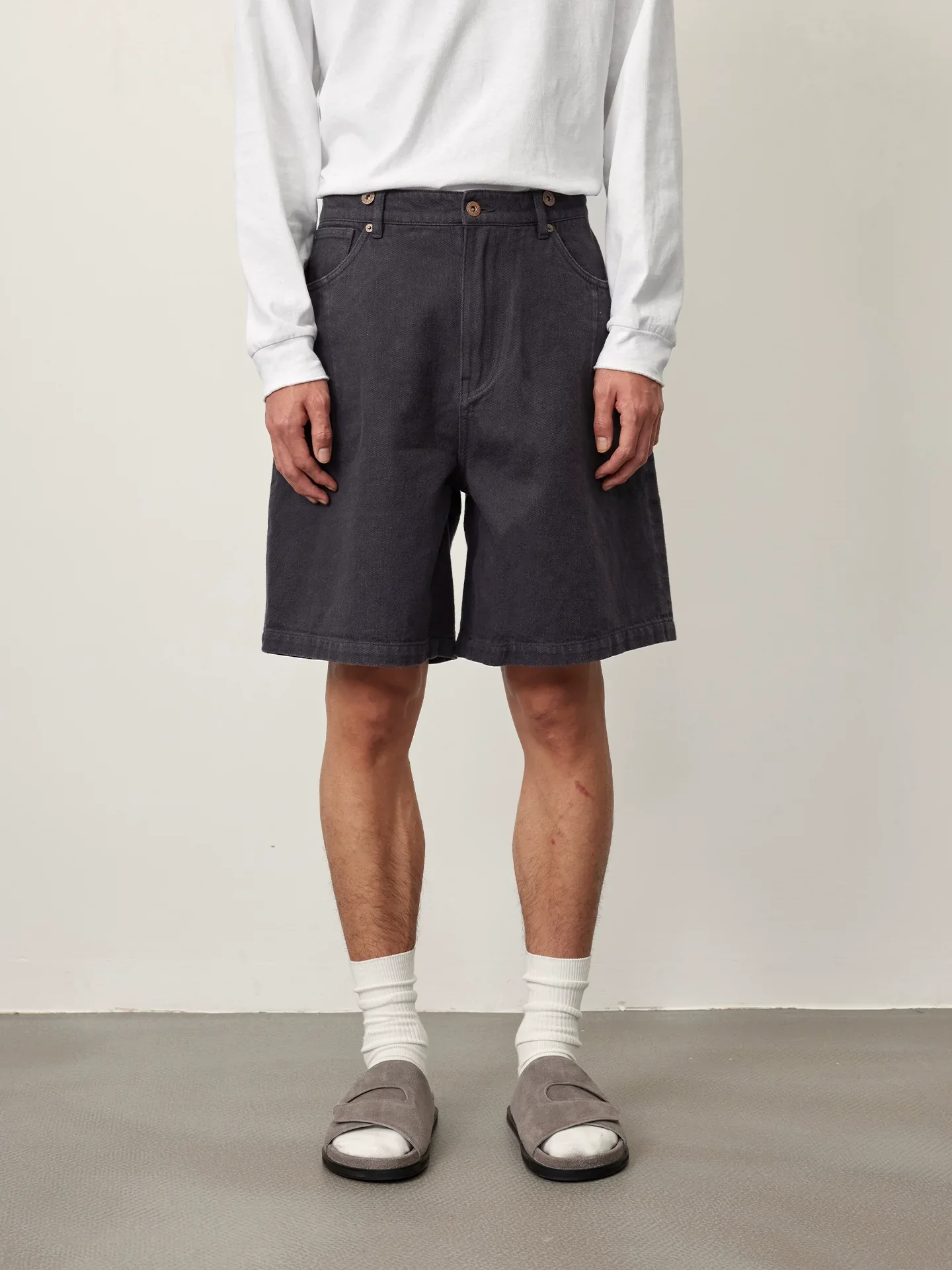 Linen-Blend Denim Bermuda Shorts - Image 4