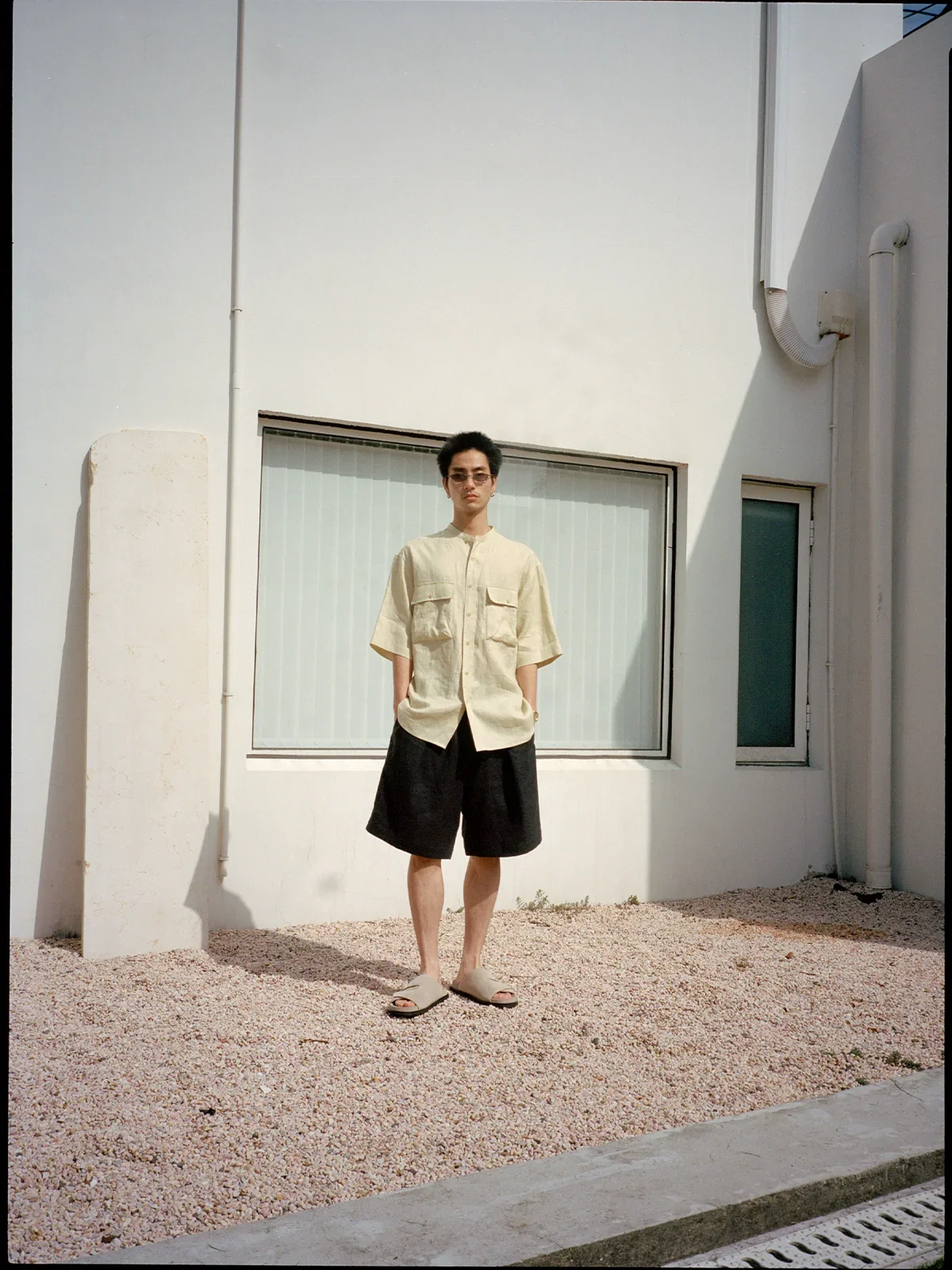 Linen Mandarin Collar Short-Sleeve Shirt