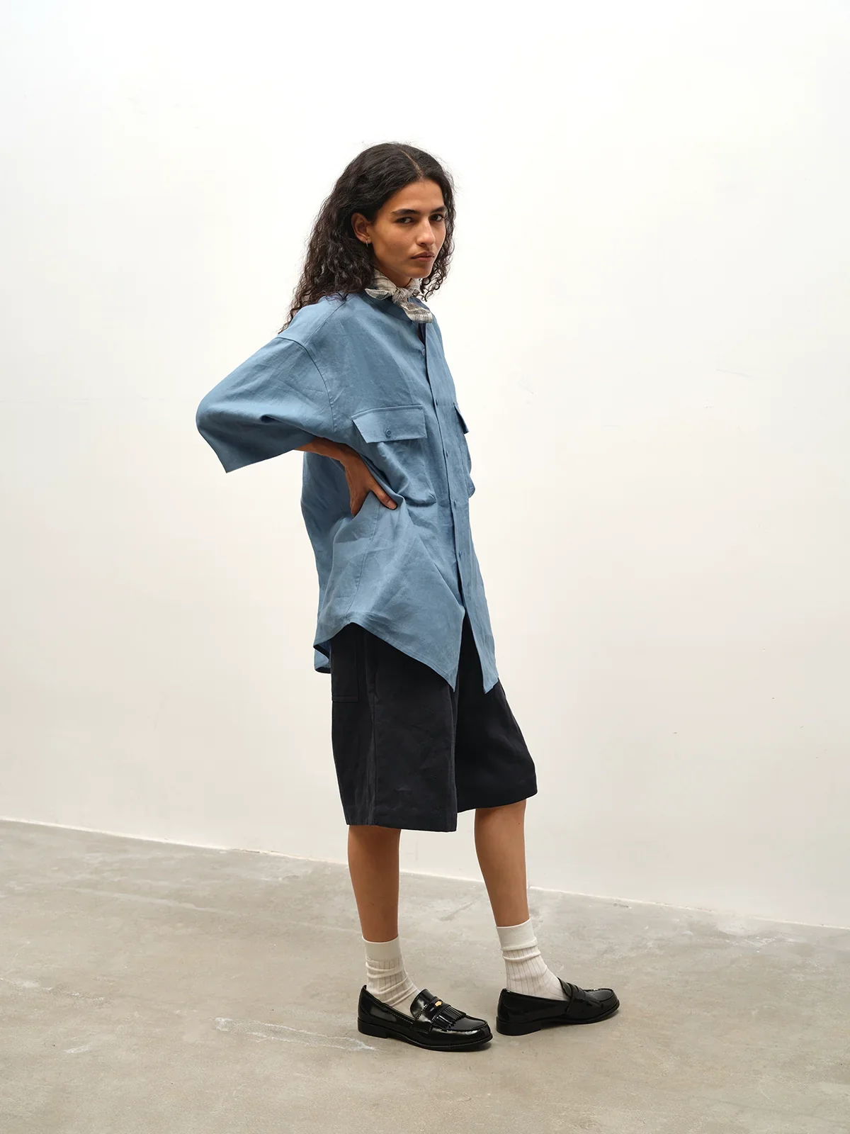 Linen Mandarin Collar Short-Sleeve Shirt - Image 2