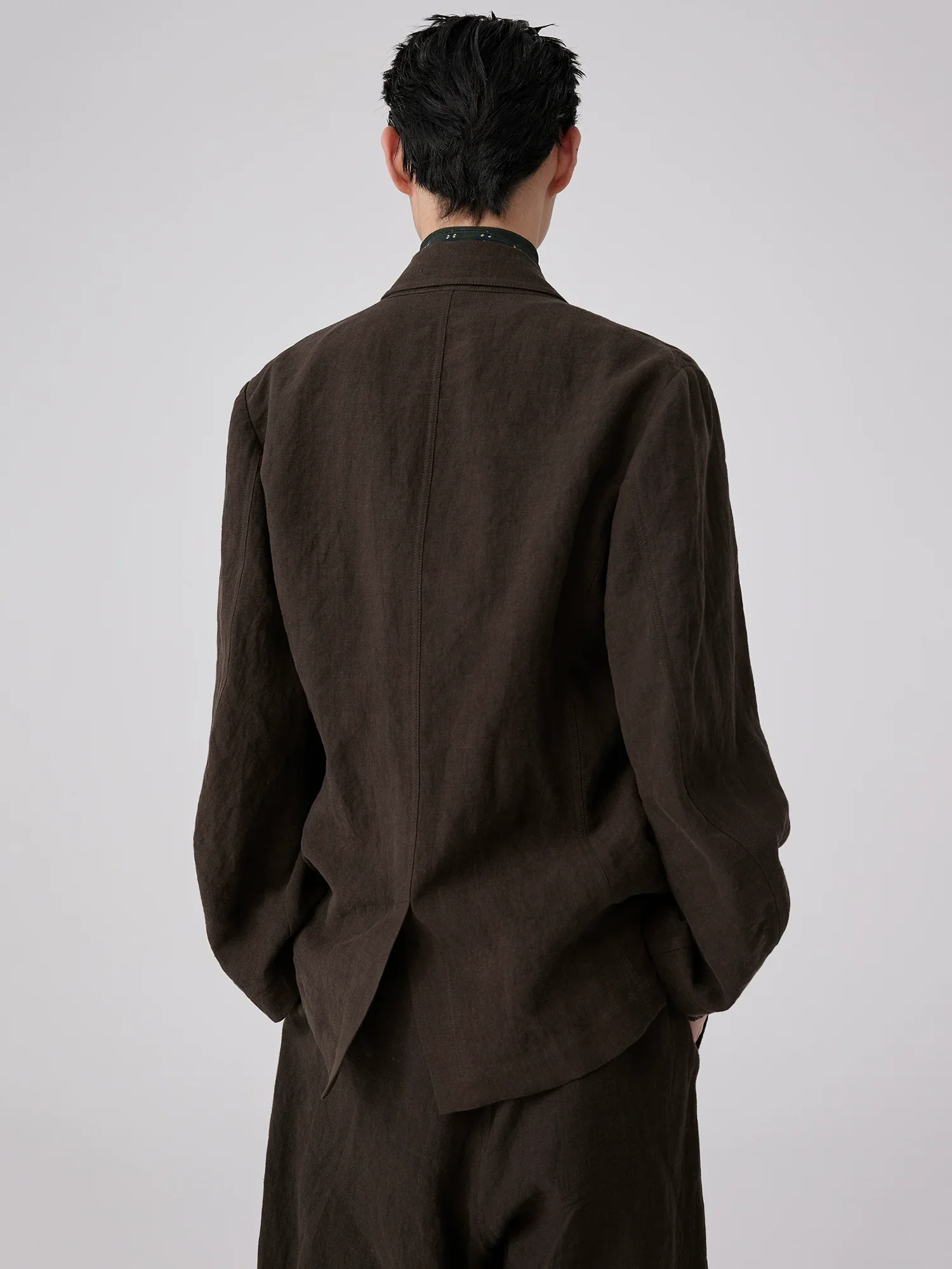Linen Peak-Lapel Blazer - Image 2
