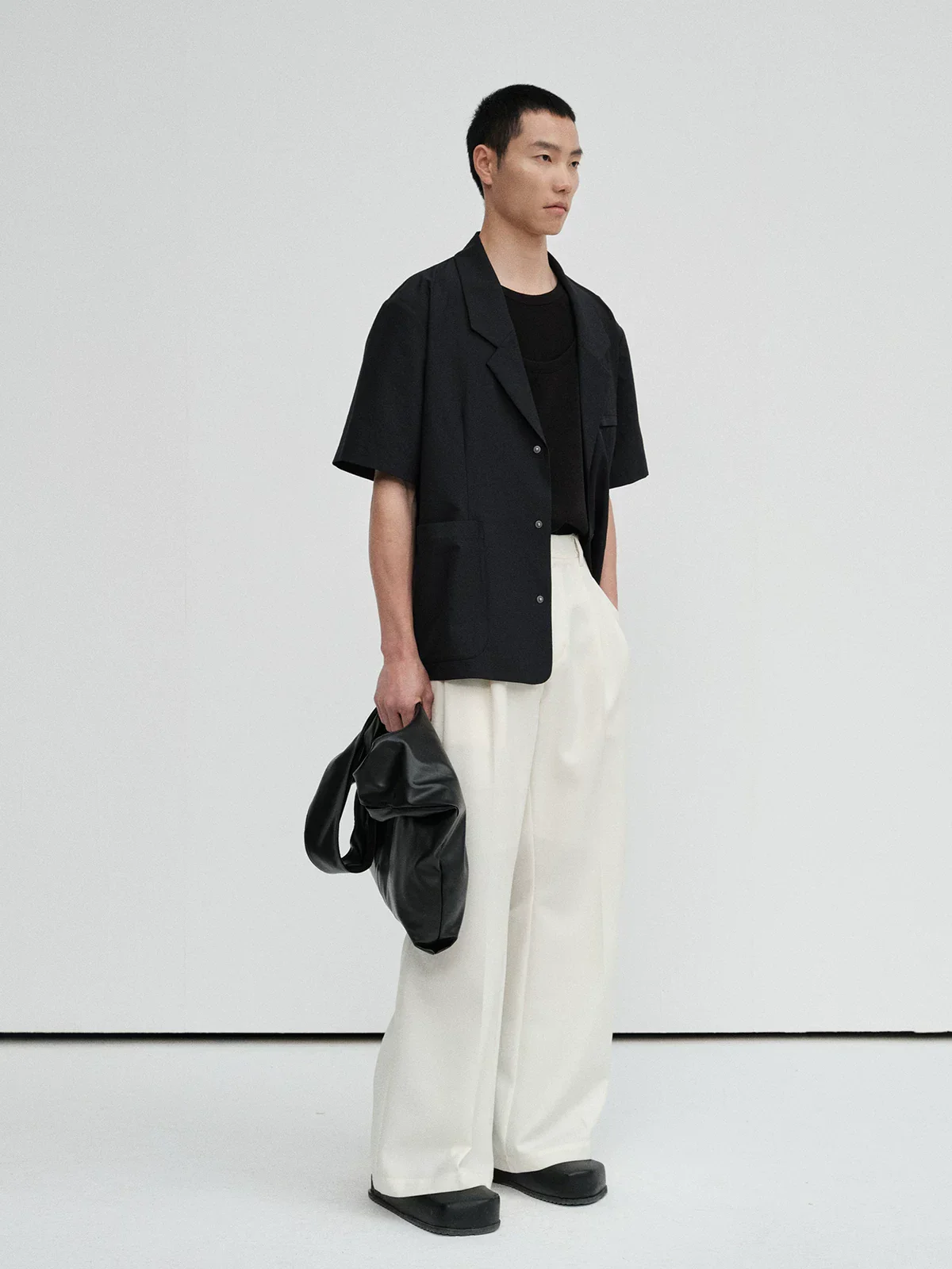 Linen-Texture Short-Sleeve Notch Blazer - Image 3