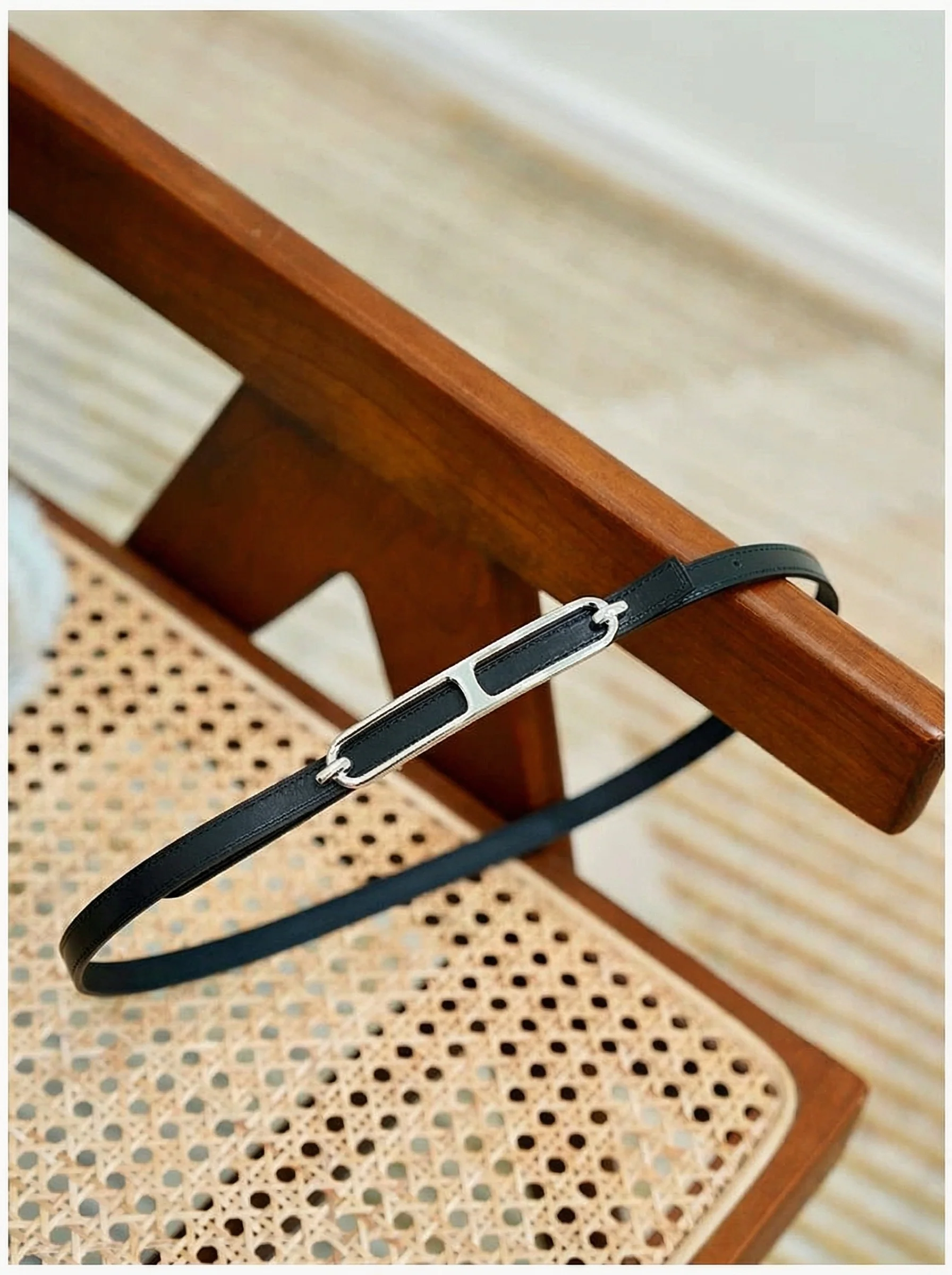 Link Buckle Skinny Belt - Image 10