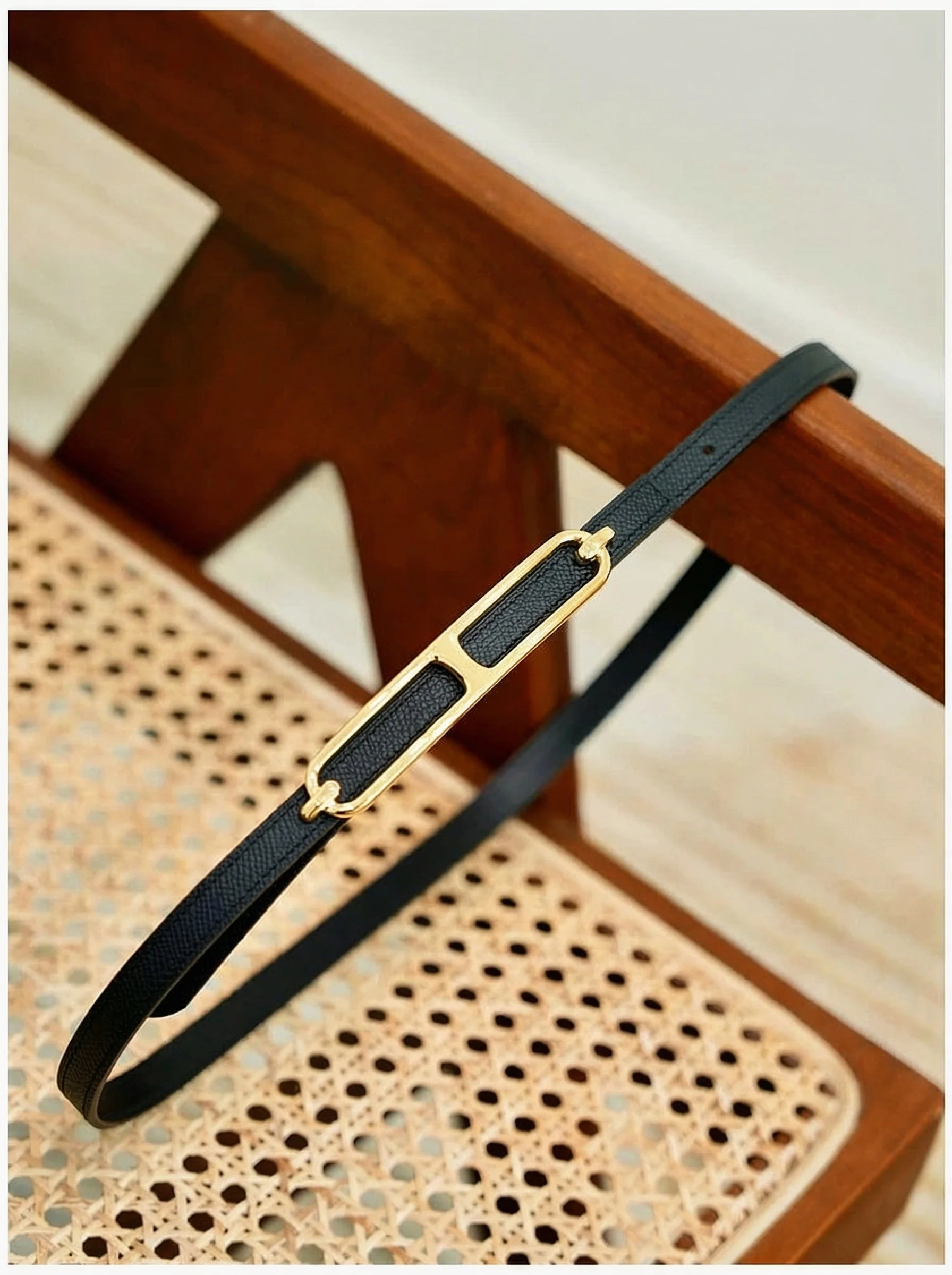 Link Buckle Skinny Belt - Image 11