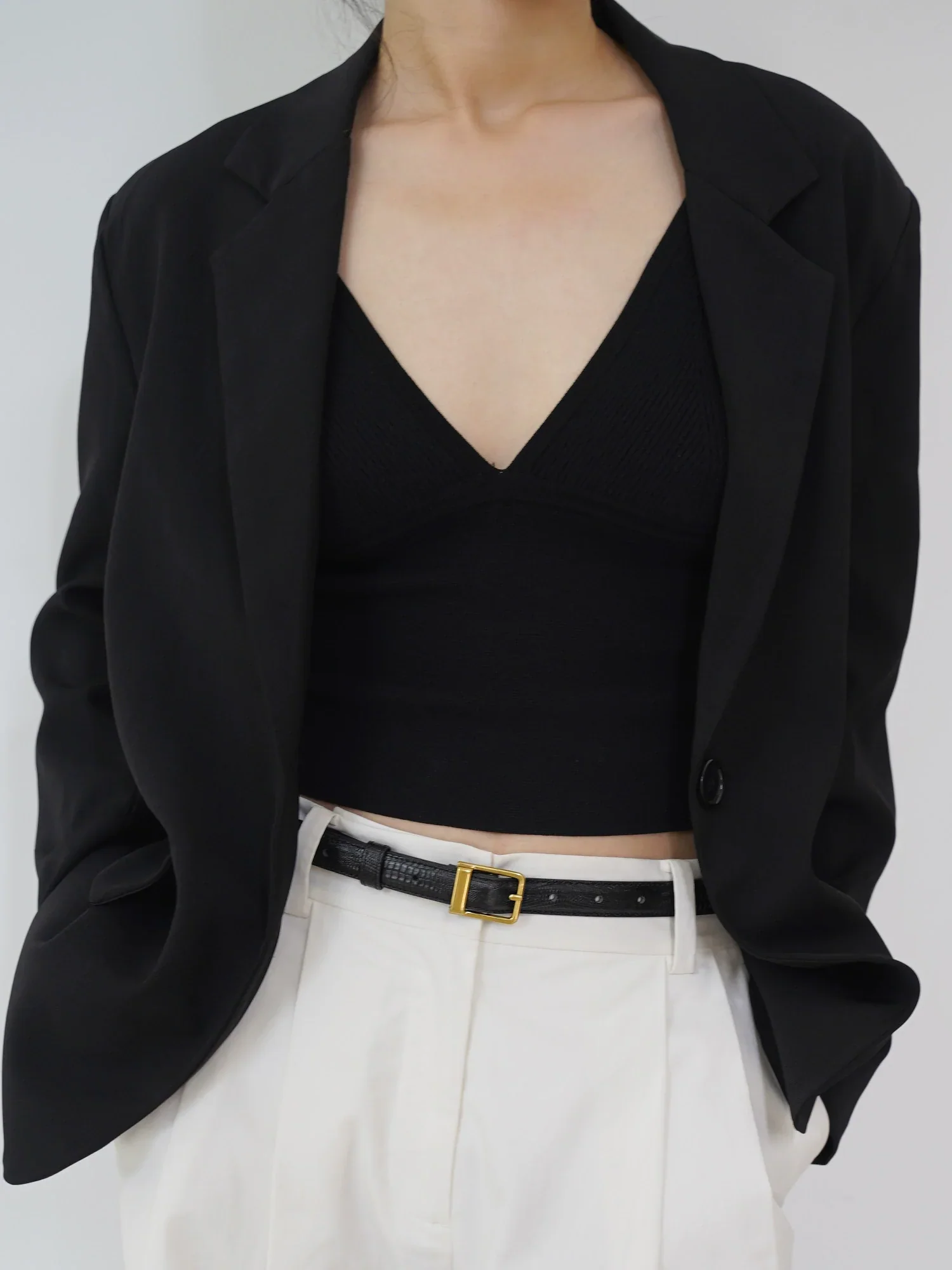 Lizard-Embossed Cowhide Pin-Buckle Belt