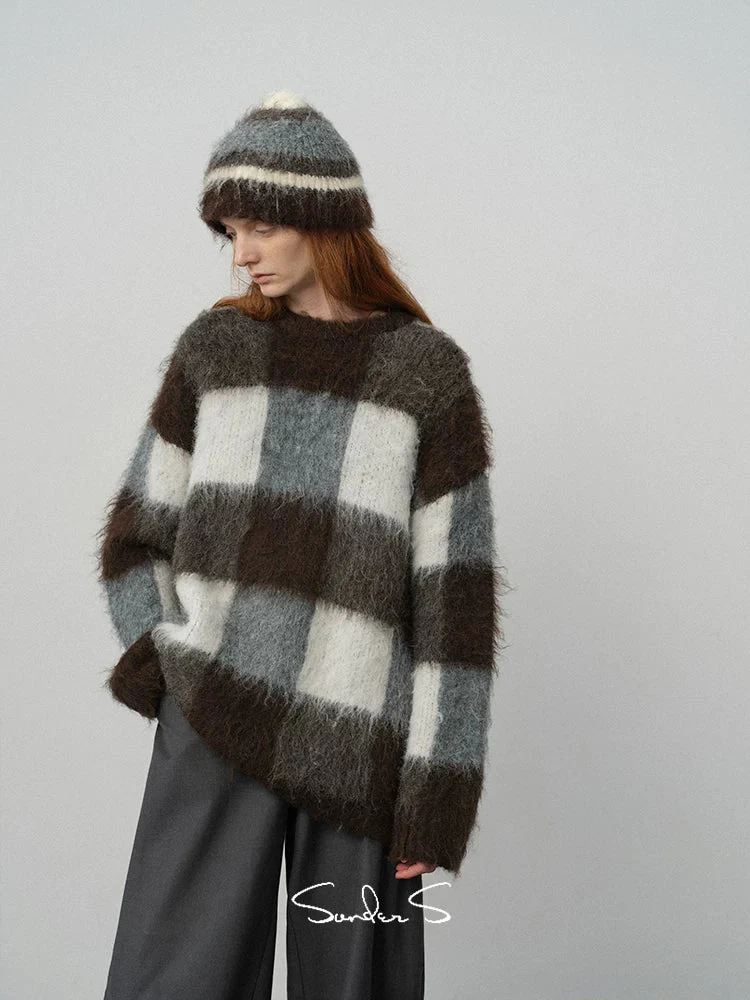Long-Hair Plaid Crewneck Sweater - Image 3