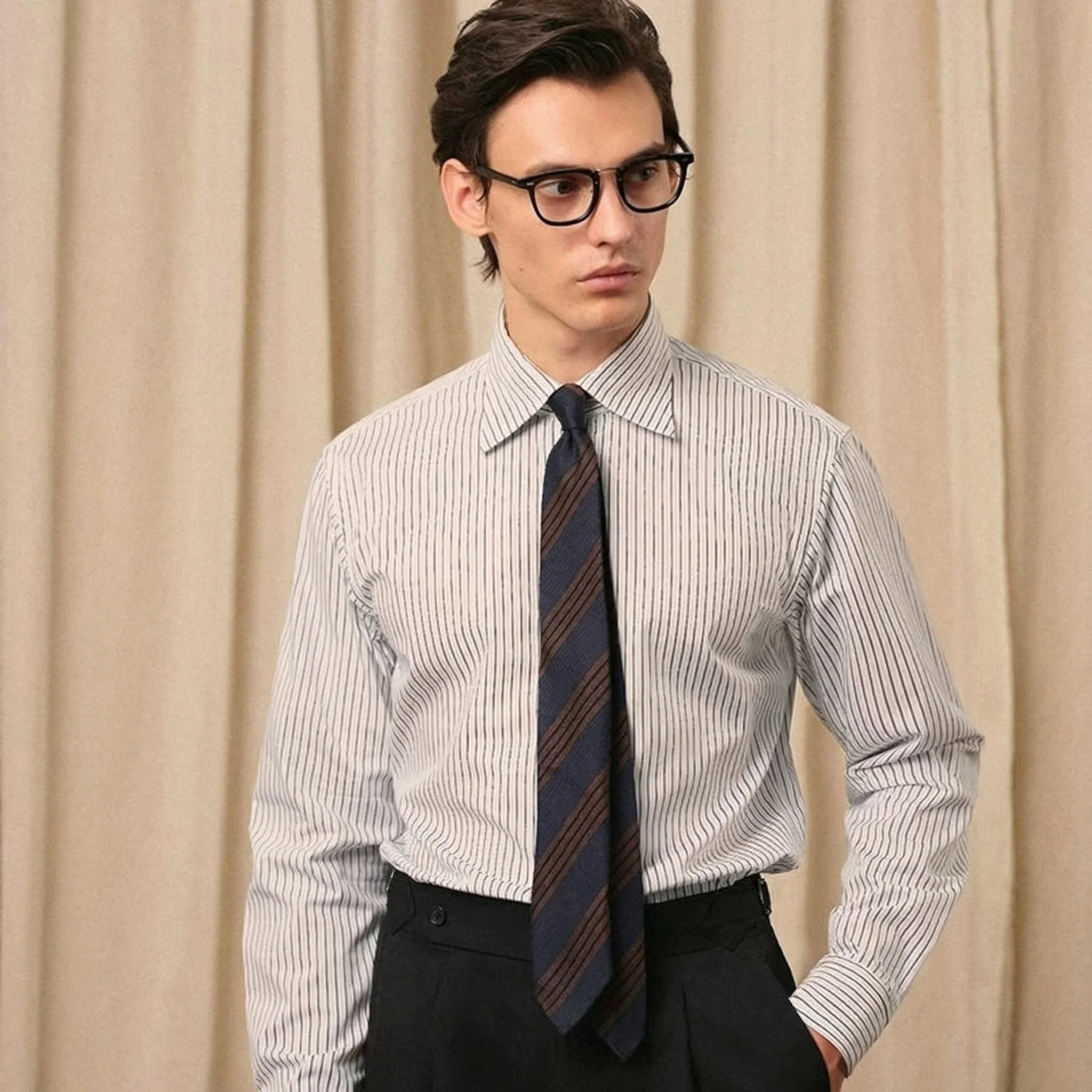 Long-Pointed Collar Striped Shirt - Image 7