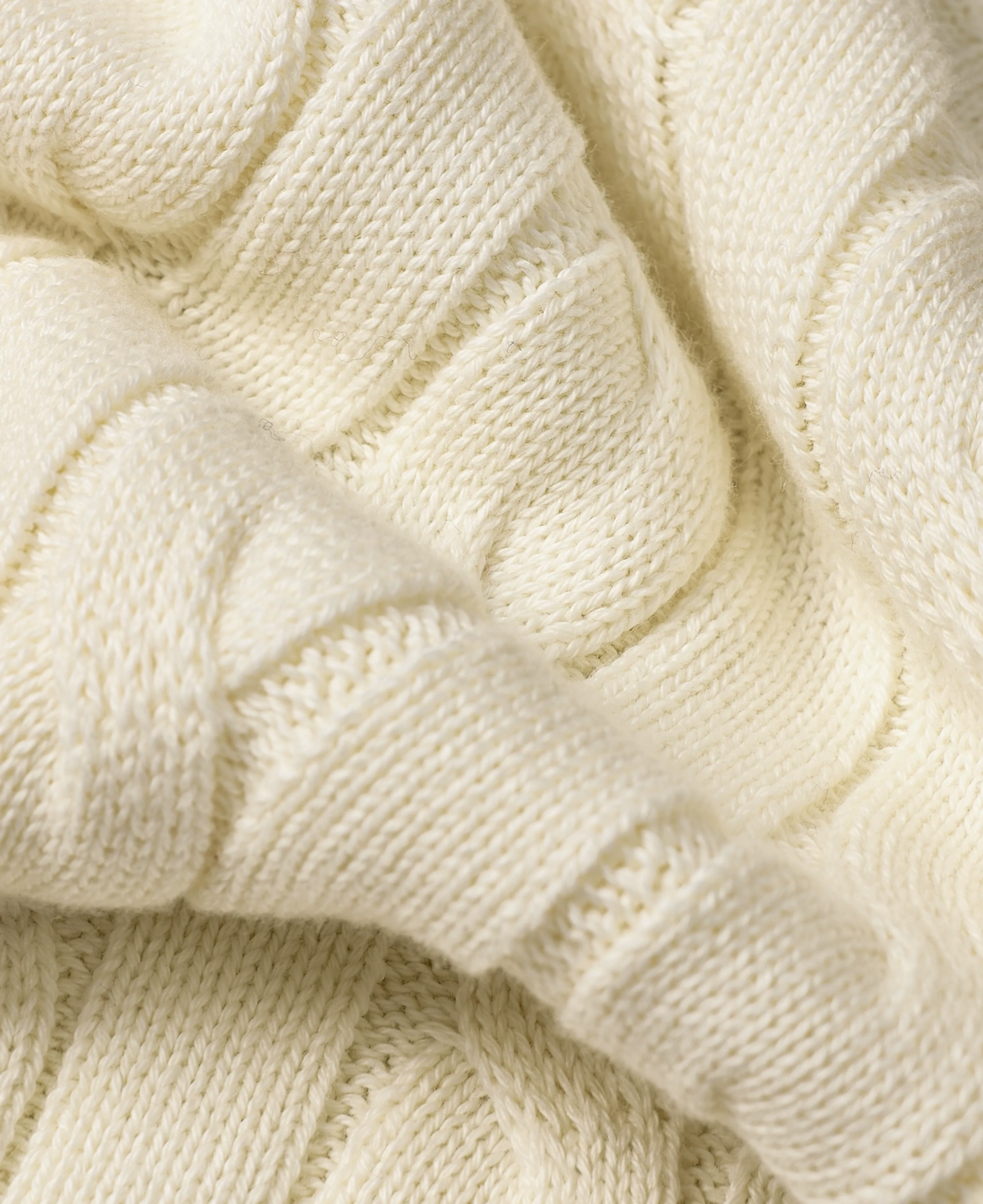 Long-Staple Cotton Cable Knit V-Neck Vest - Image 9