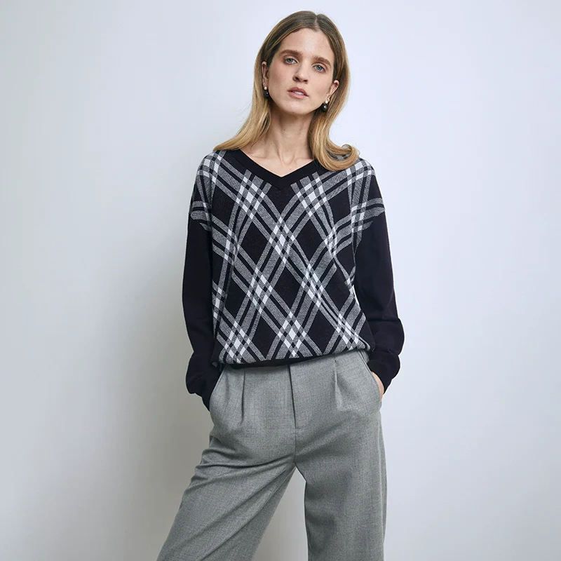 LOUISE Argyle V-Neck Sweater - Image 6
