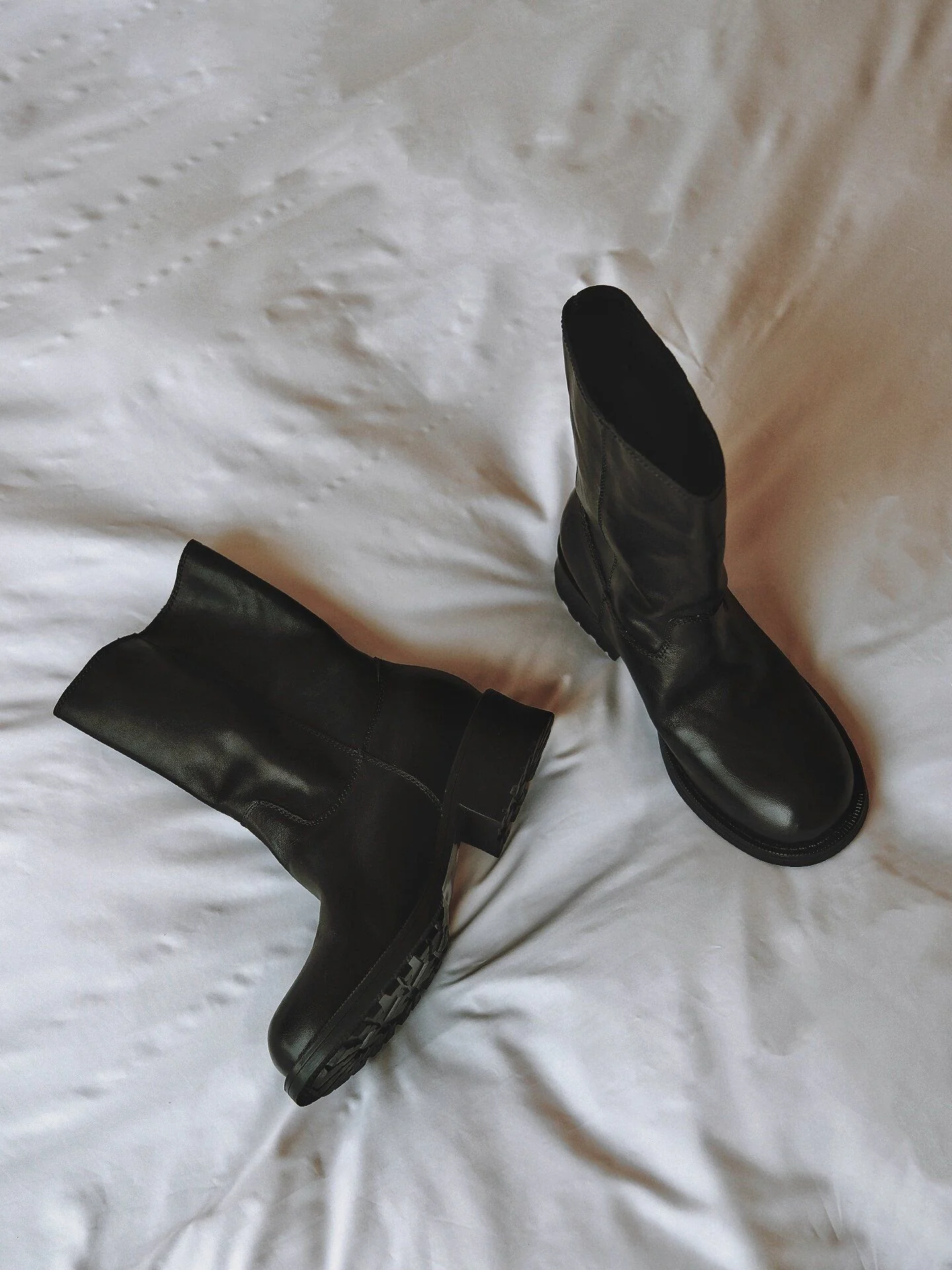 Lug Sole Mid Boots - Image 8