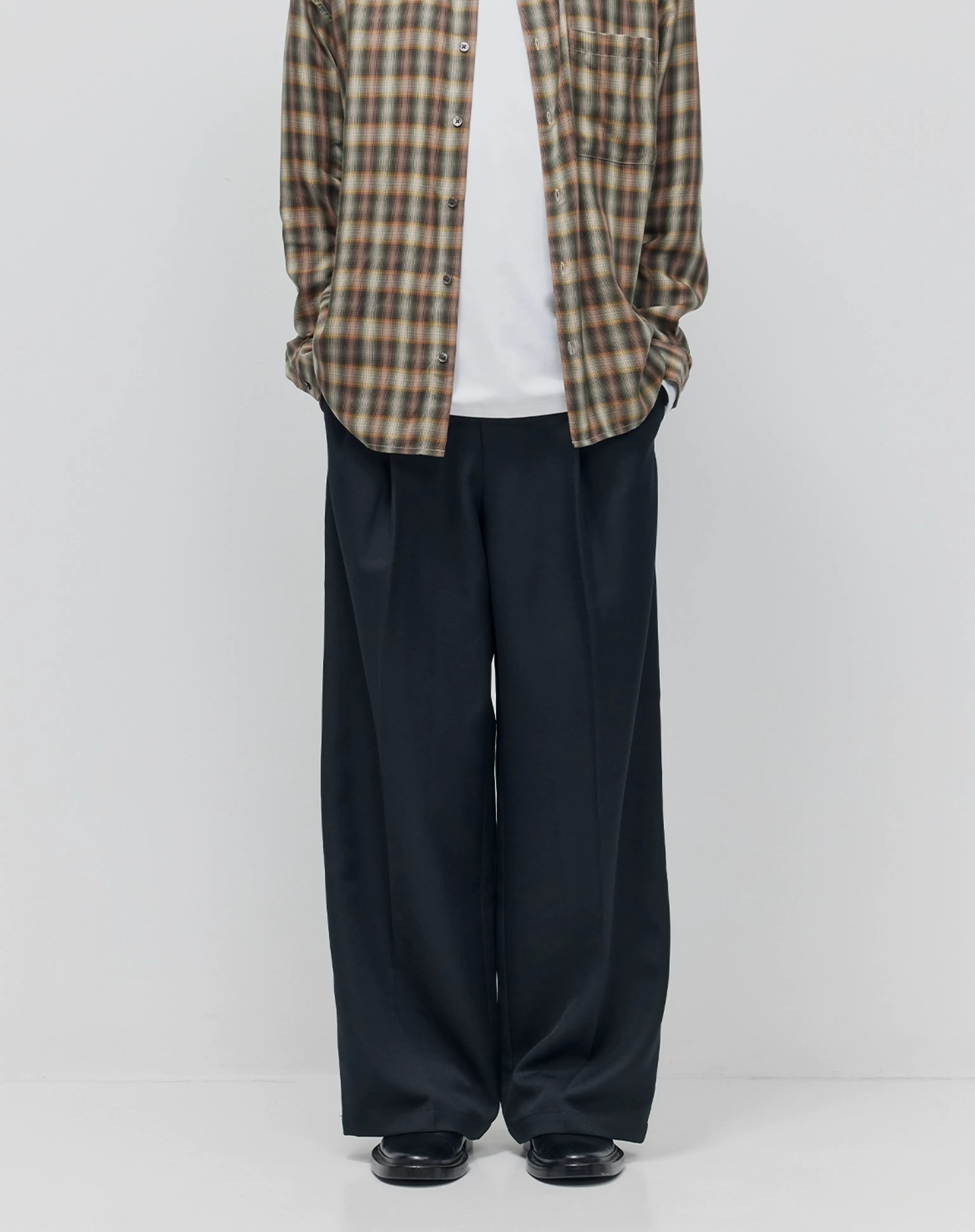 Luka Pleated Straight-Leg Trousers - Image 2