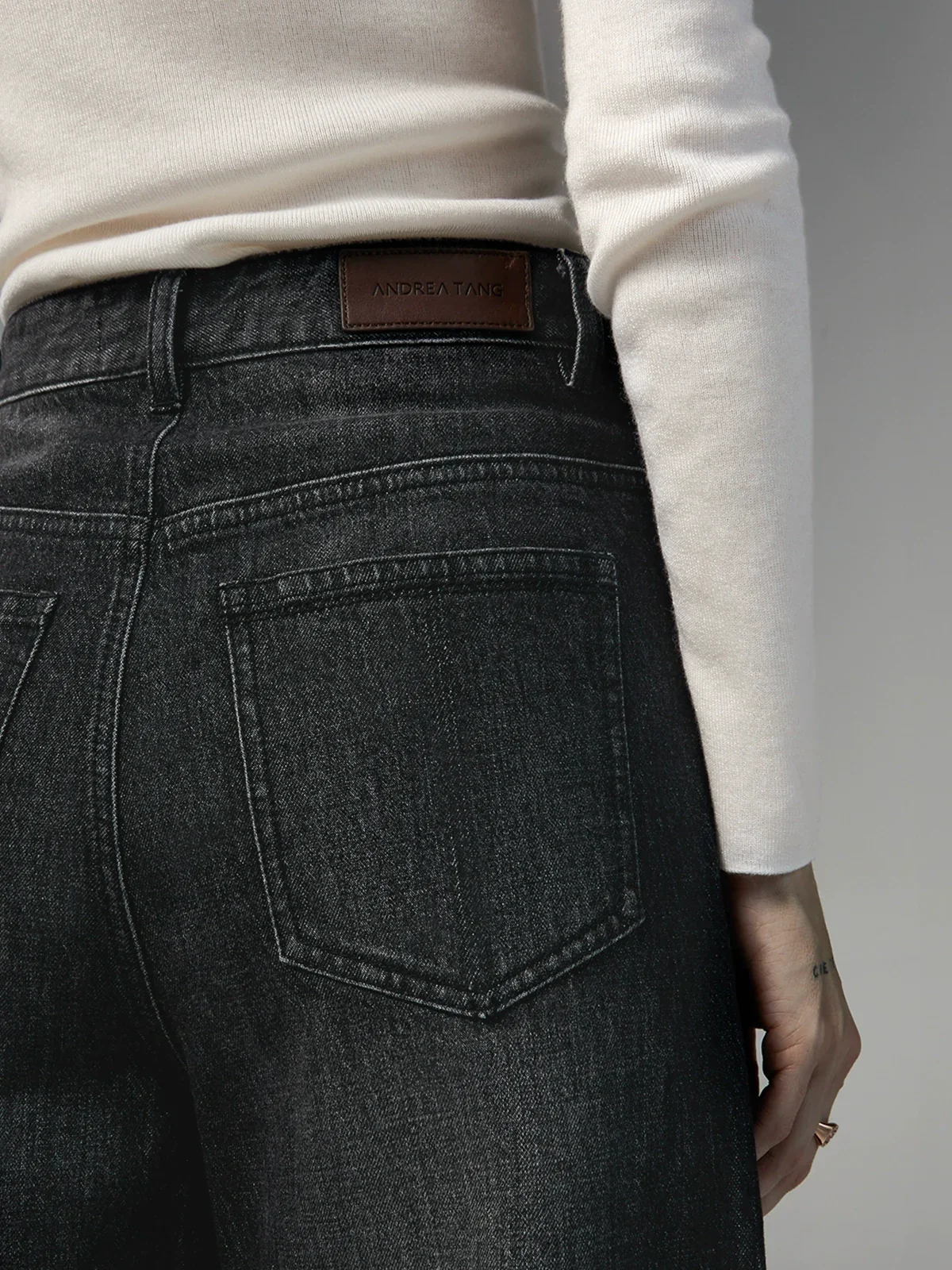 MAG Wide-Leg Jeans - Image 6