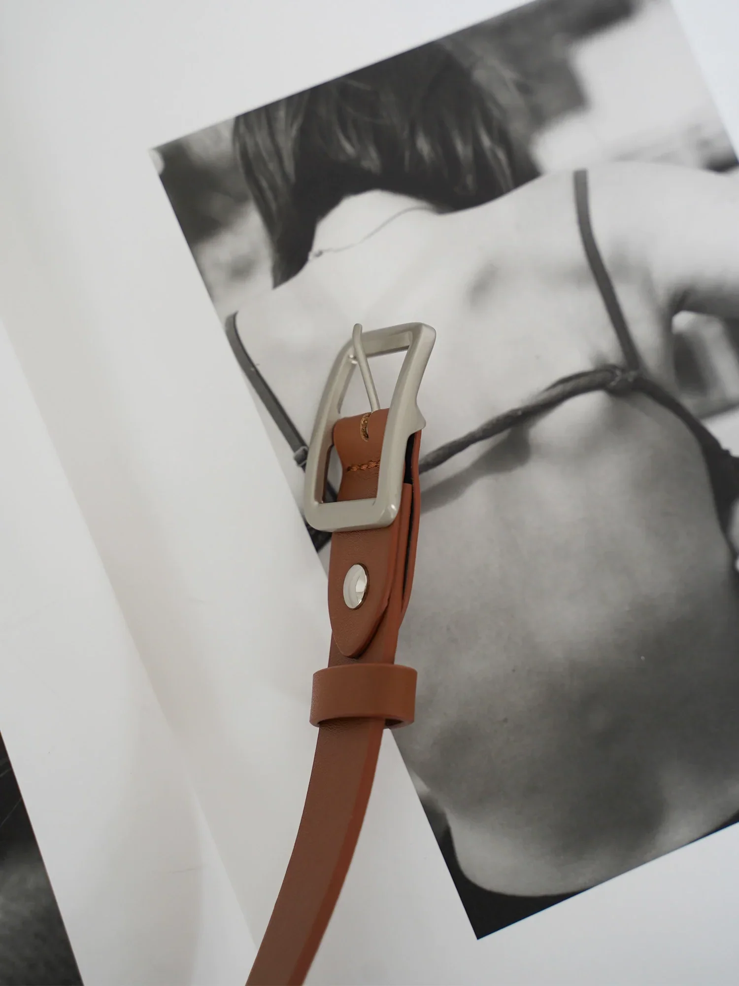 Matte Silver Buckle Cowhide Belt - Image 5