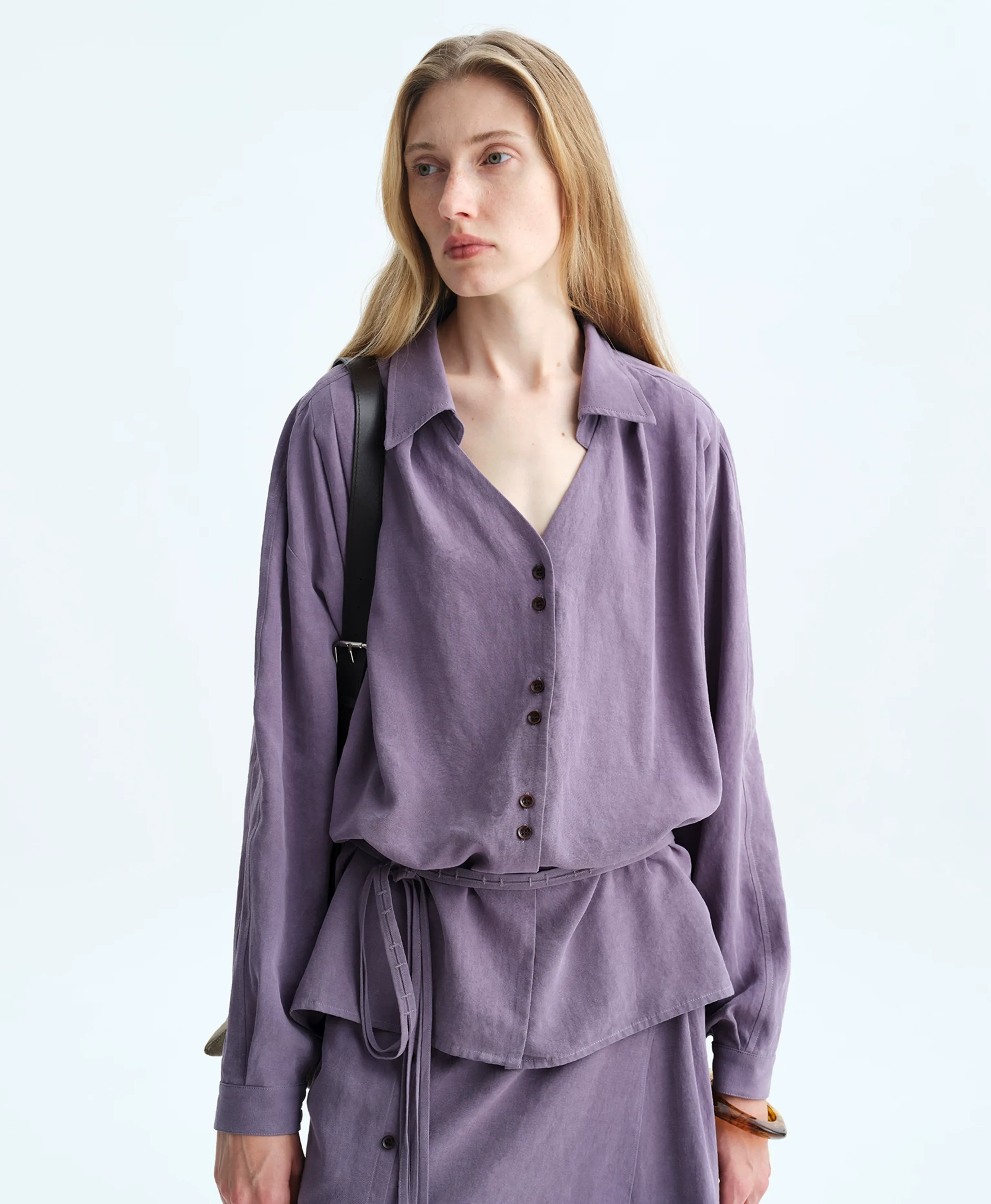 Matte Washed Tencel Linen V-Neck Shirt - Image 2