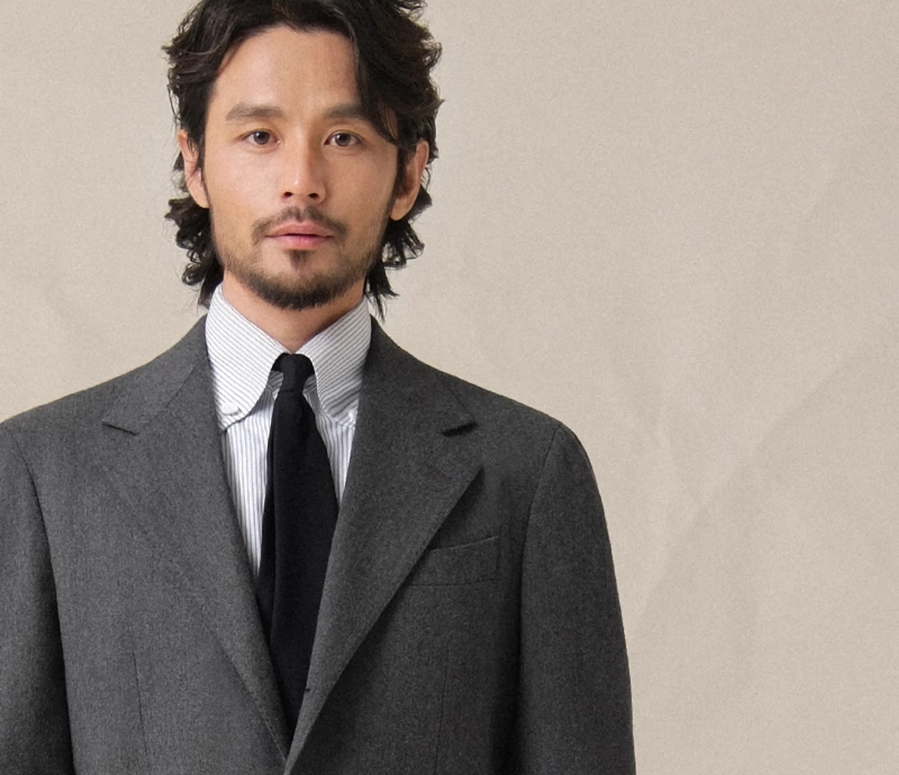 Men's Classic Suit - Image 2