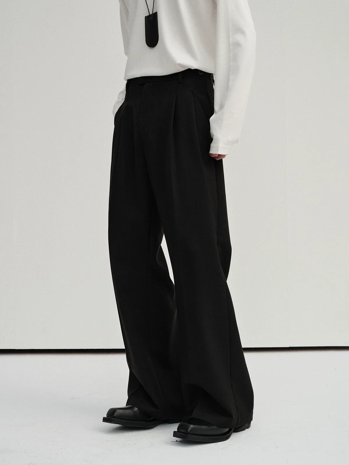 Merino Pleated Flare Trousers - Image 3