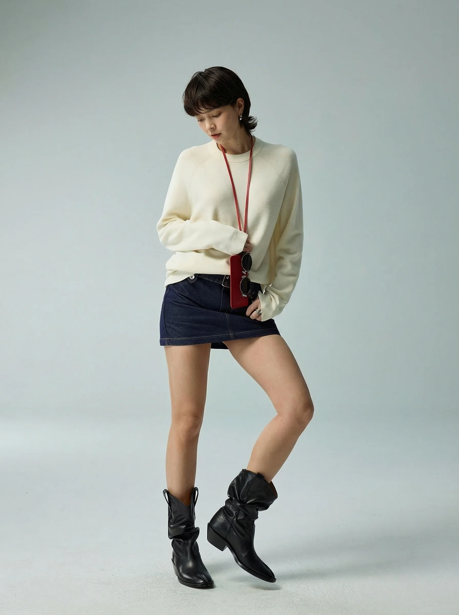 Merino Raglan Crewneck Sweater - Image 2