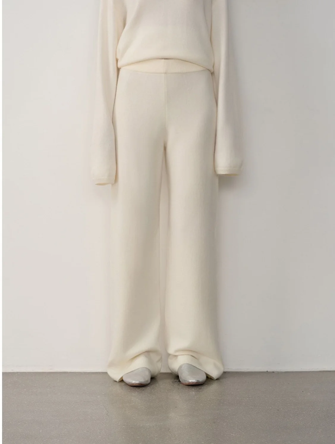 Merino Wool Knit Set - Image 7