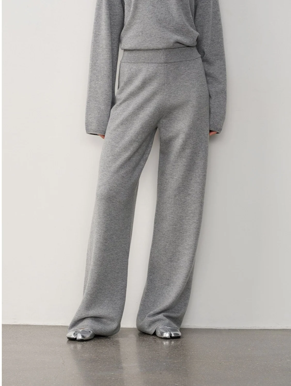 Merino Wool Knit Set - Image 9