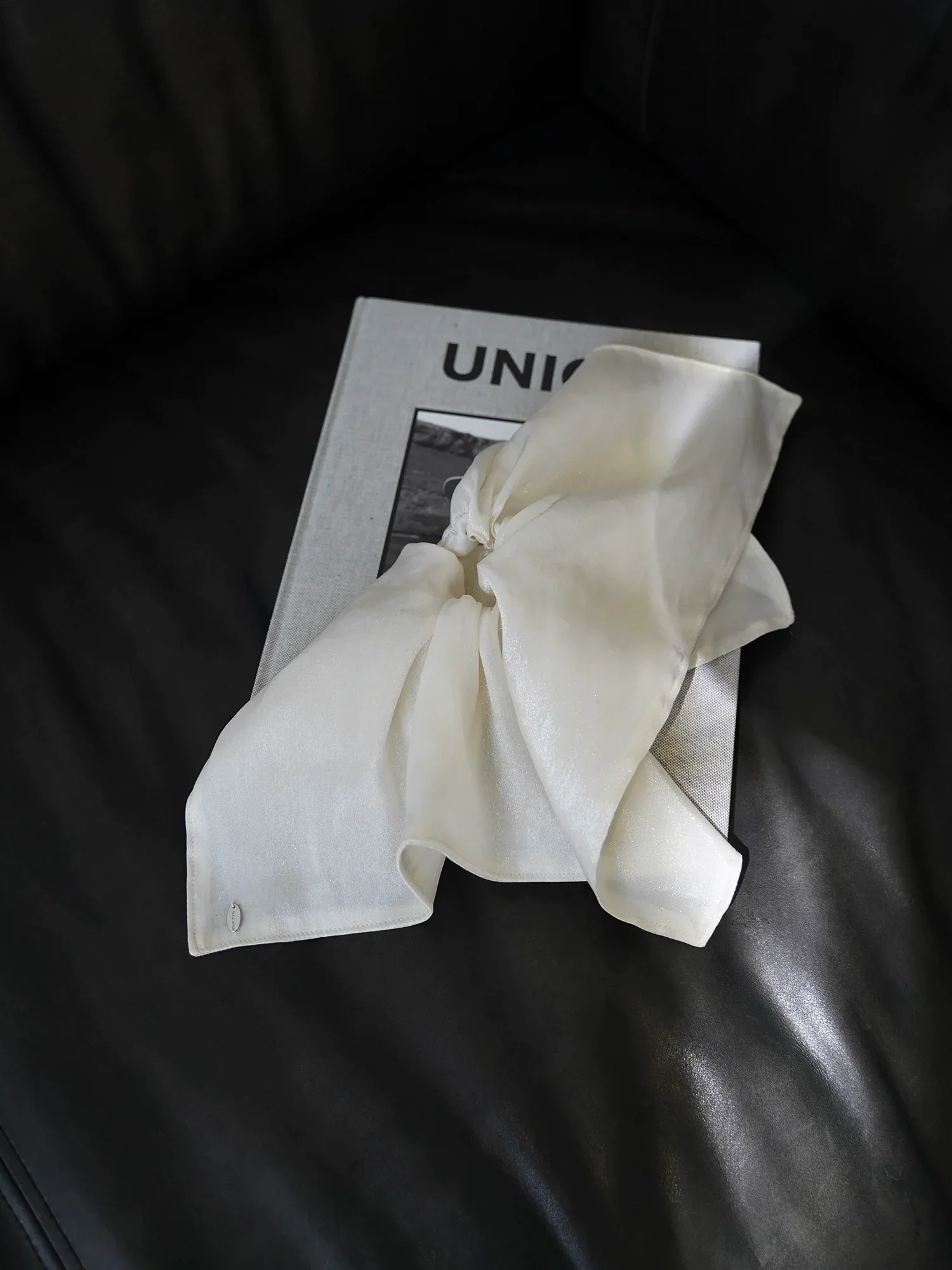Metallic Bow Scrunchie - Image 10