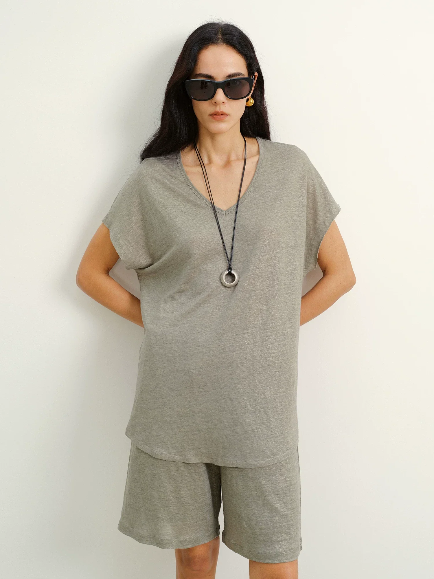 Metallic V-Neck Short Set - Image 4