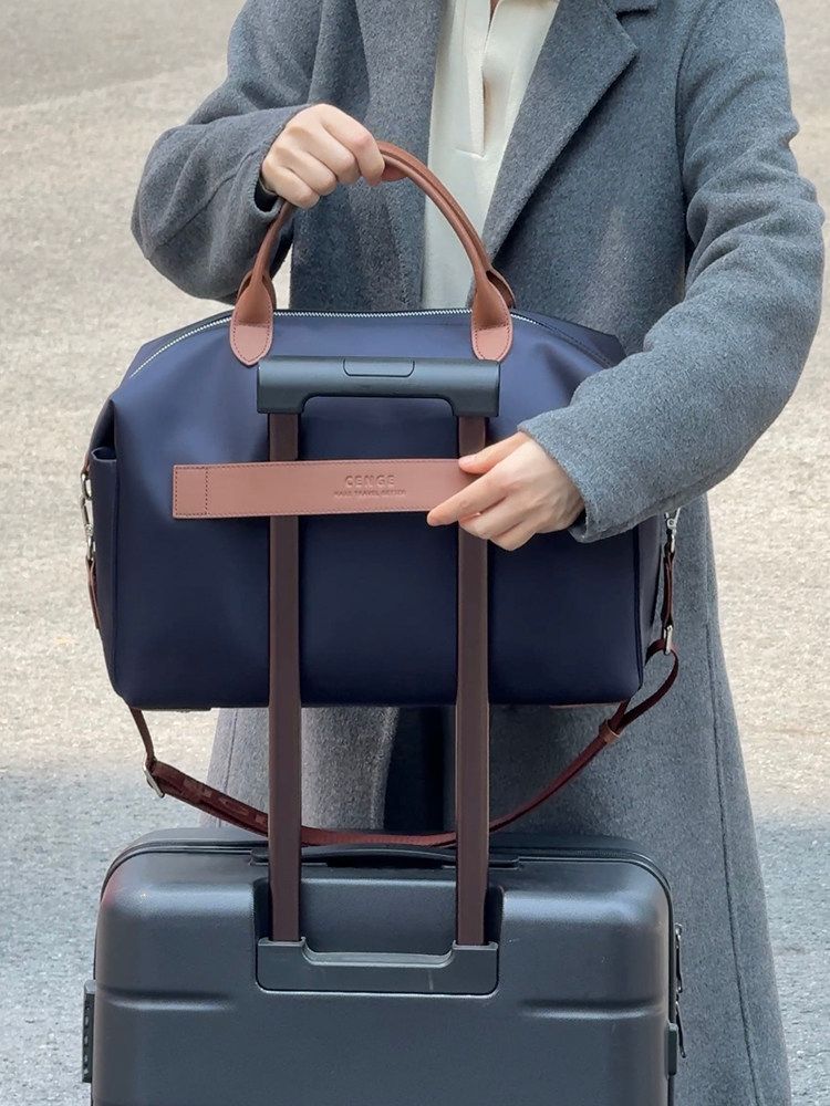 Minimal Travel Duffel