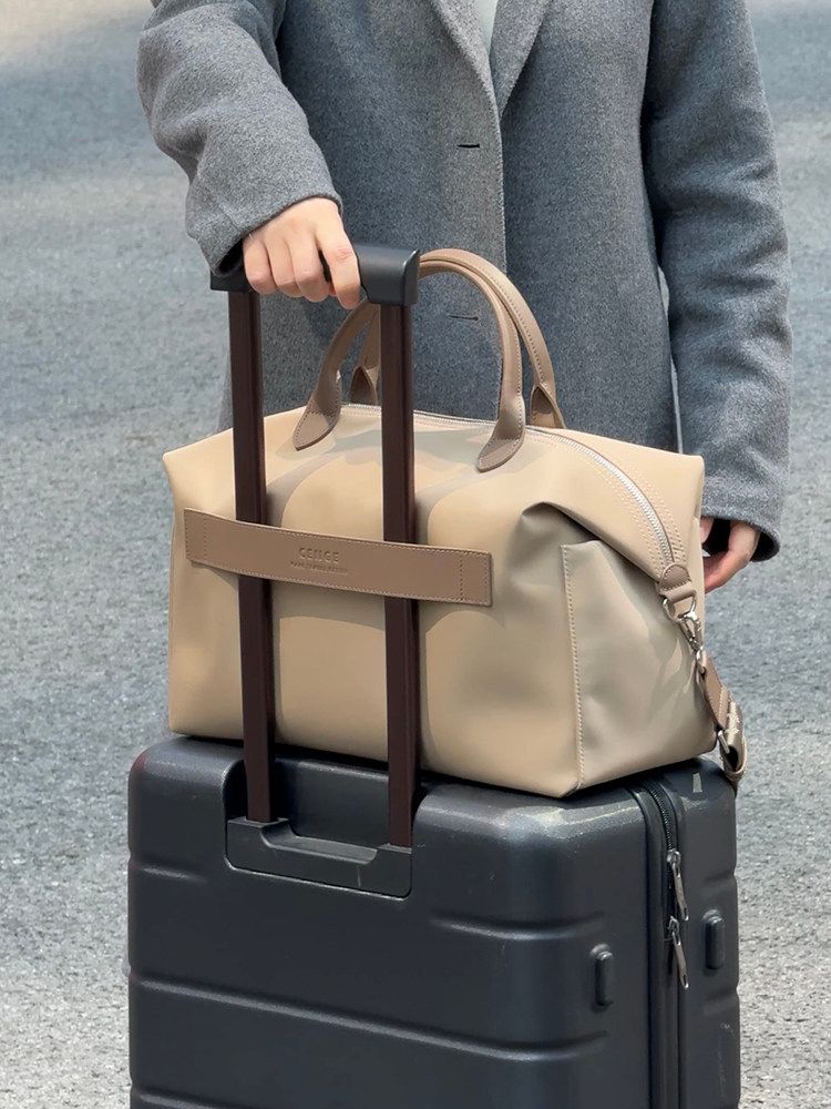 Minimal Travel Duffel - Image 2