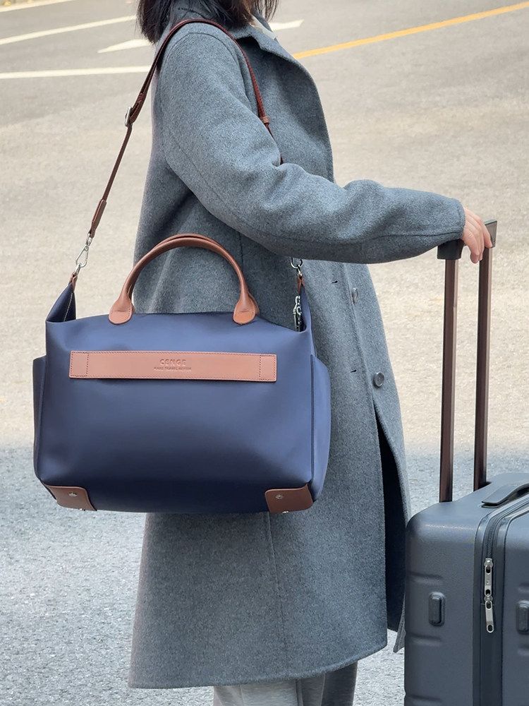 Minimal Travel Duffel - Image 3