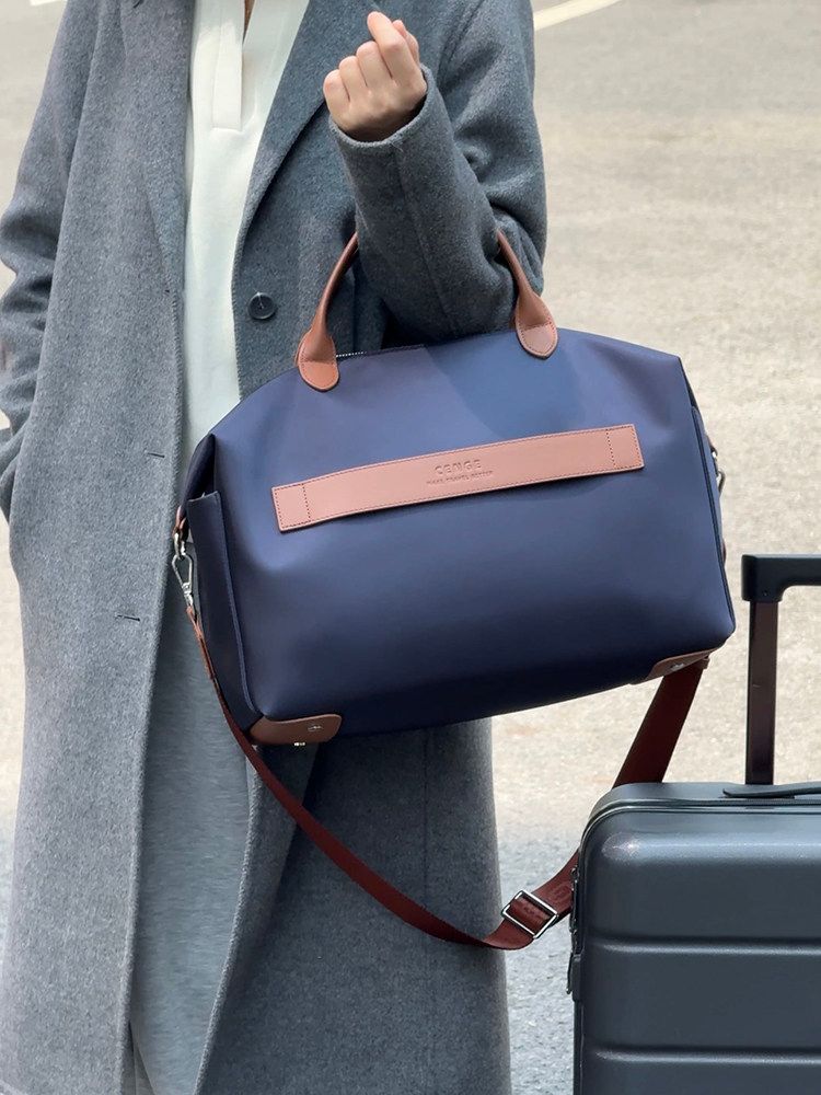 Minimal Travel Duffel - Image 4