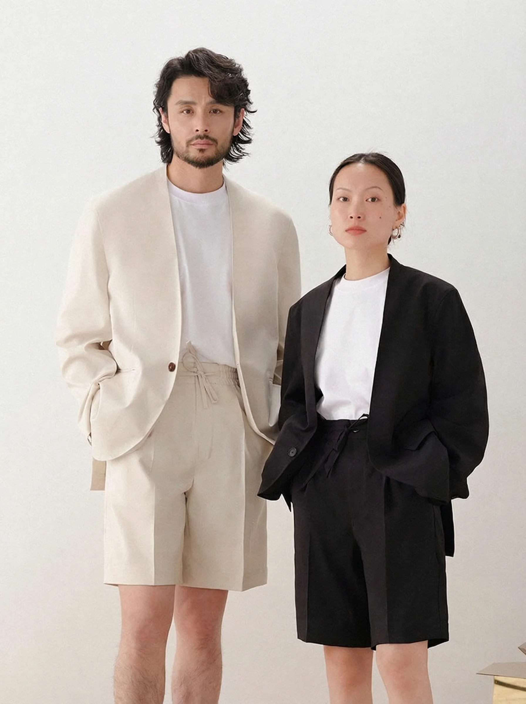 Minimalist Collarless Suit - Image 2