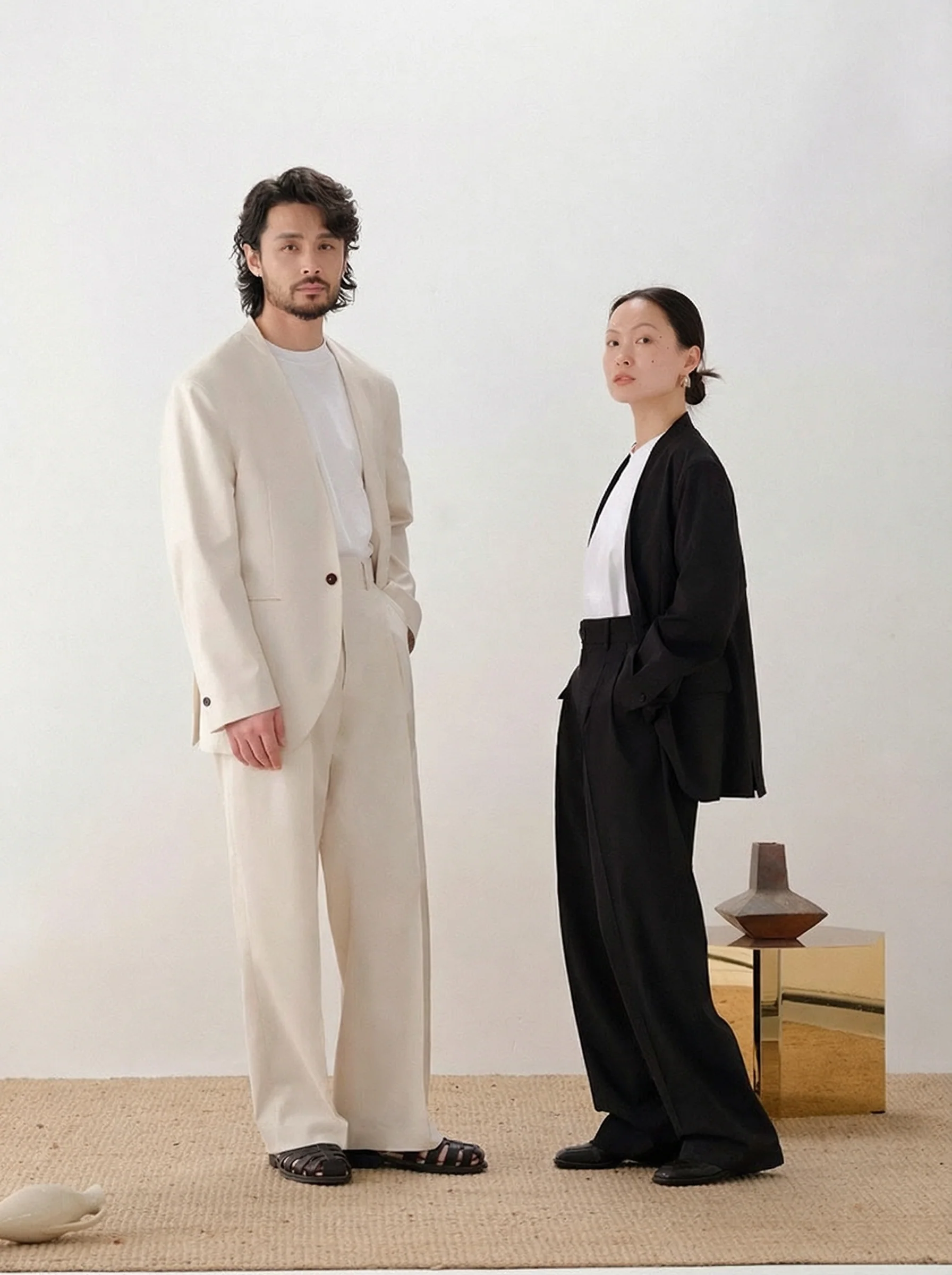 Minimalist Collarless Suit - Image 3