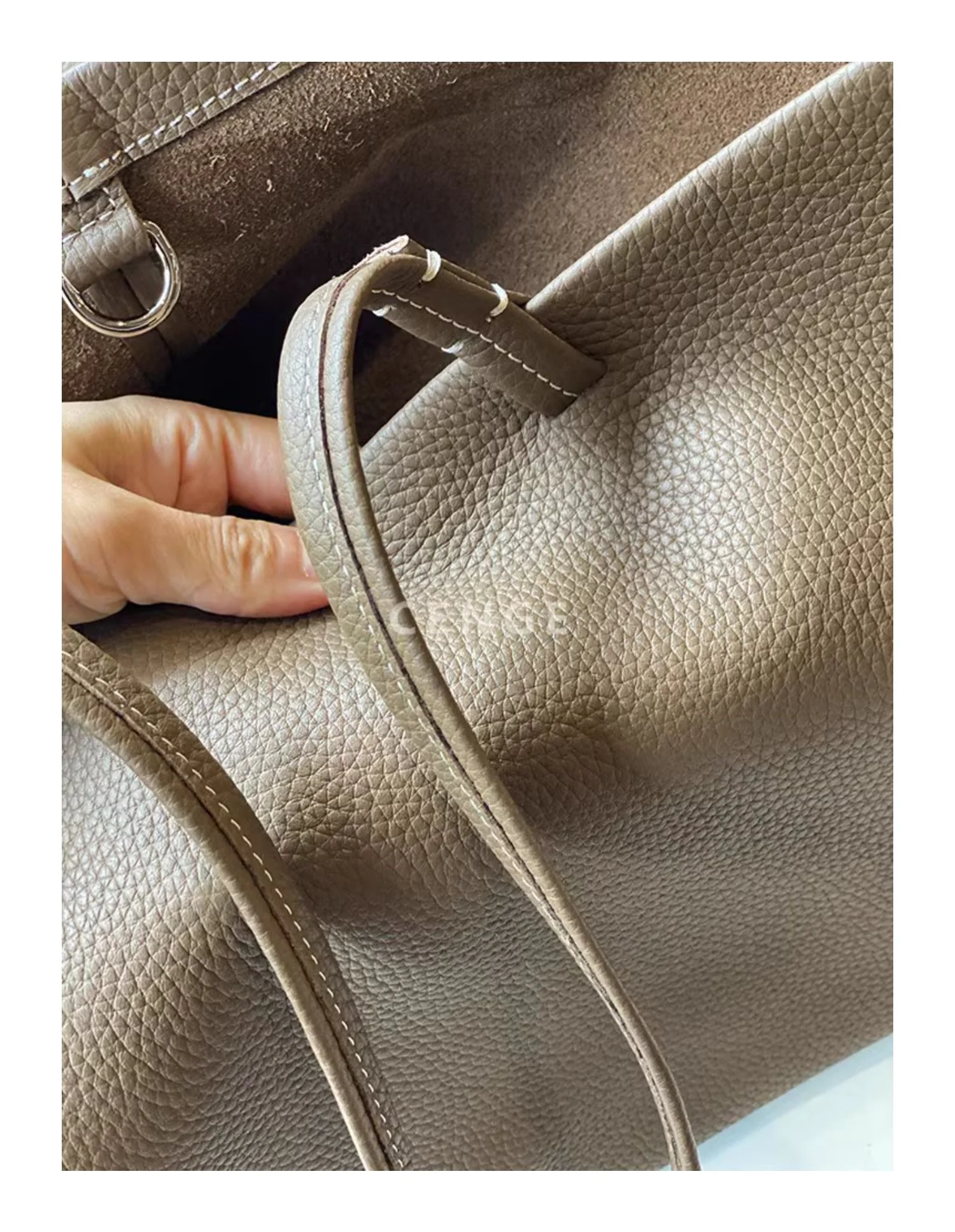 Minimalist Leather Tote Bag - Image 4