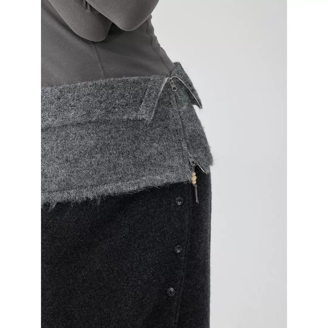 Minimalist Textured Knit Skirt - Image 4