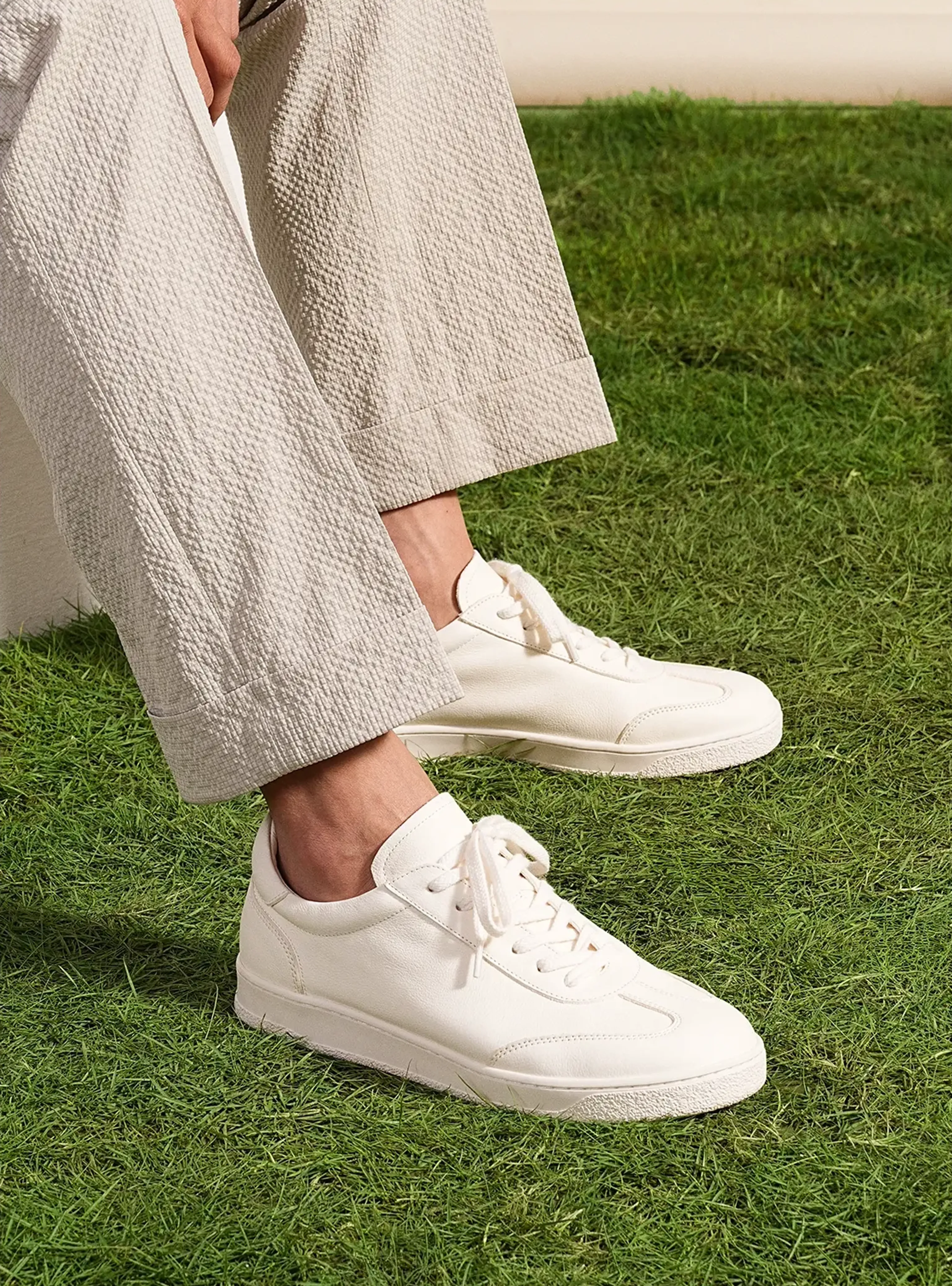 Minimalist White Leather Sneakers - Image 5