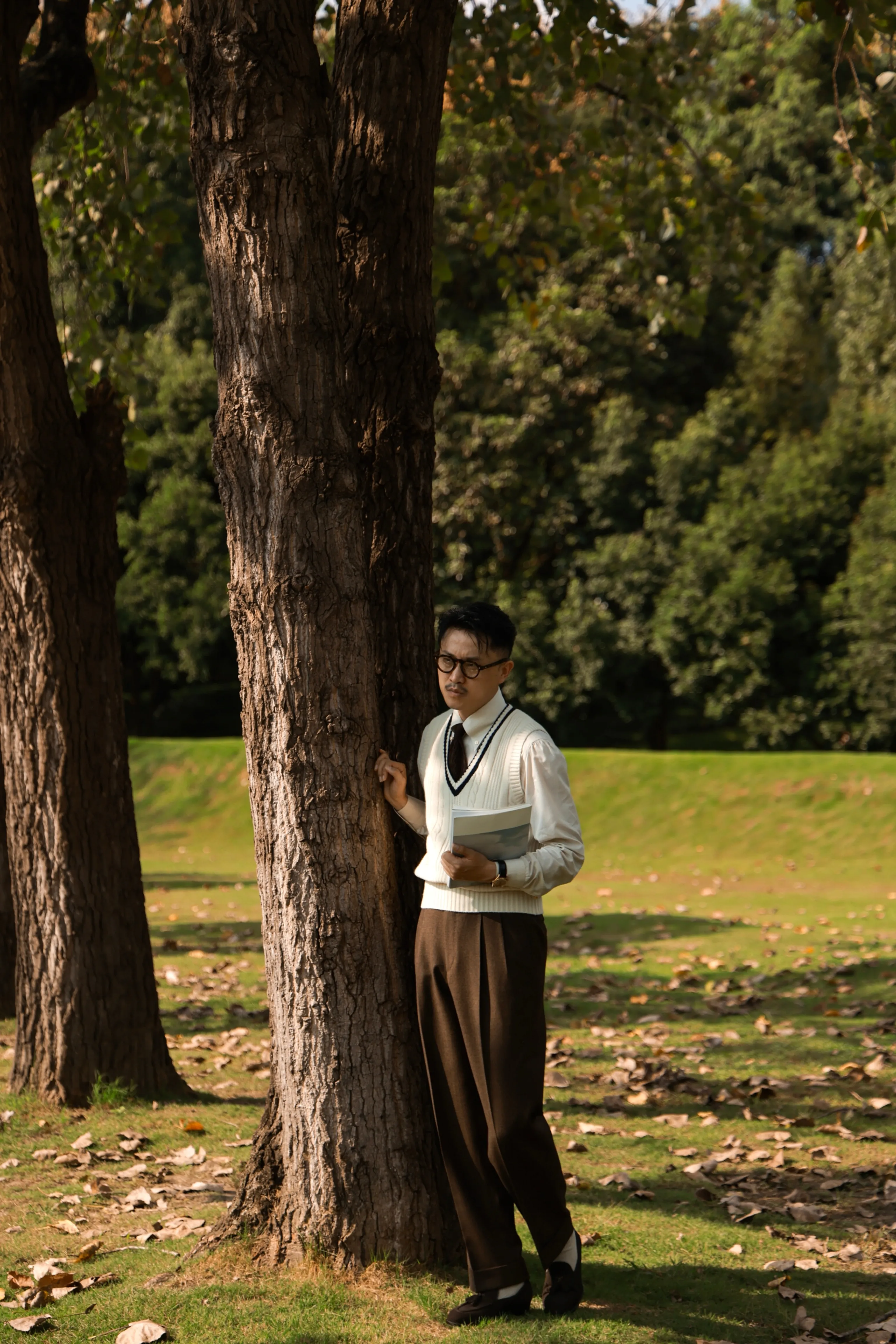 Mist White Merino Cable V-Neck Vest - Image 2