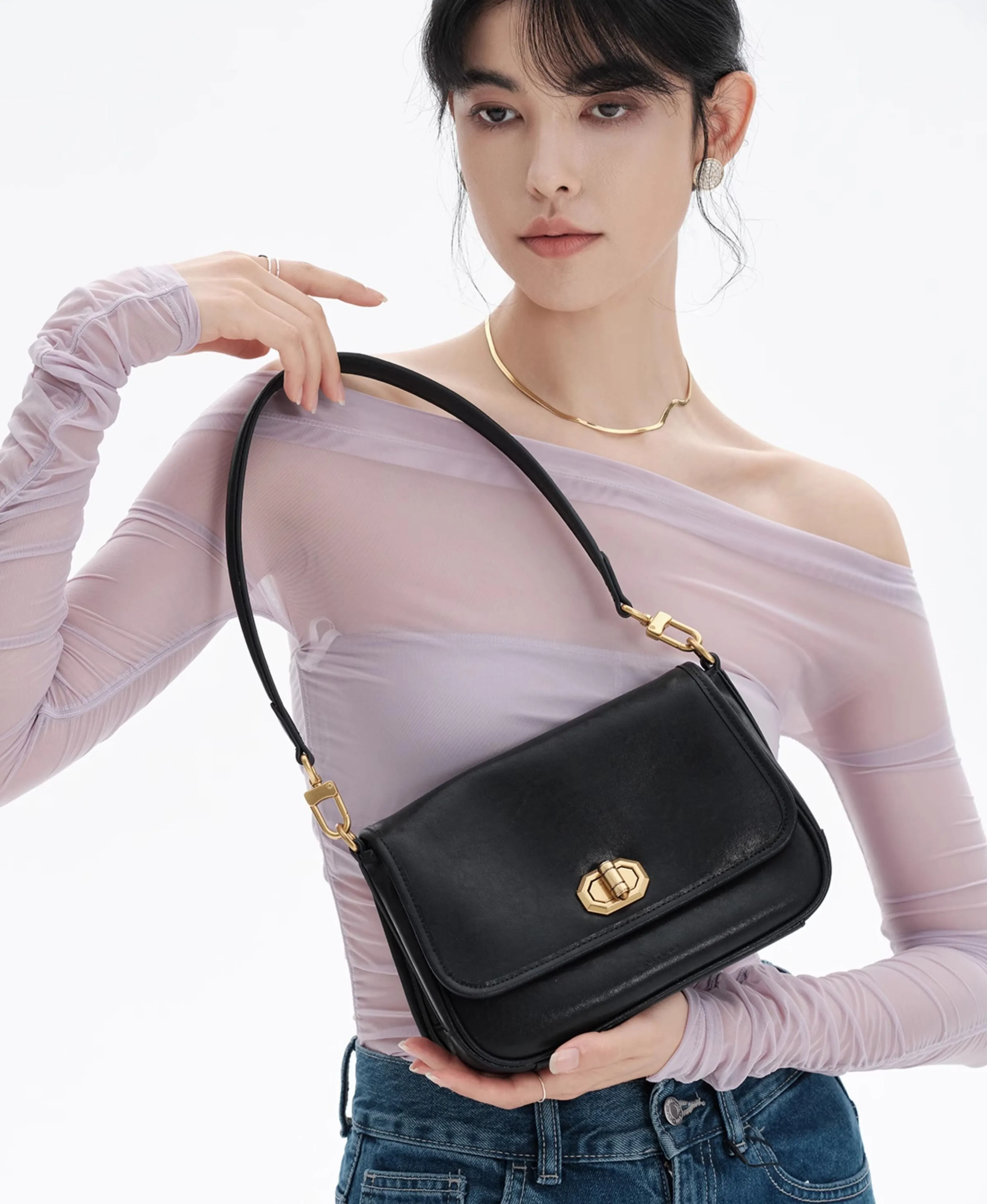 Munian Cowhide Small Square Flap Bag - Image 4