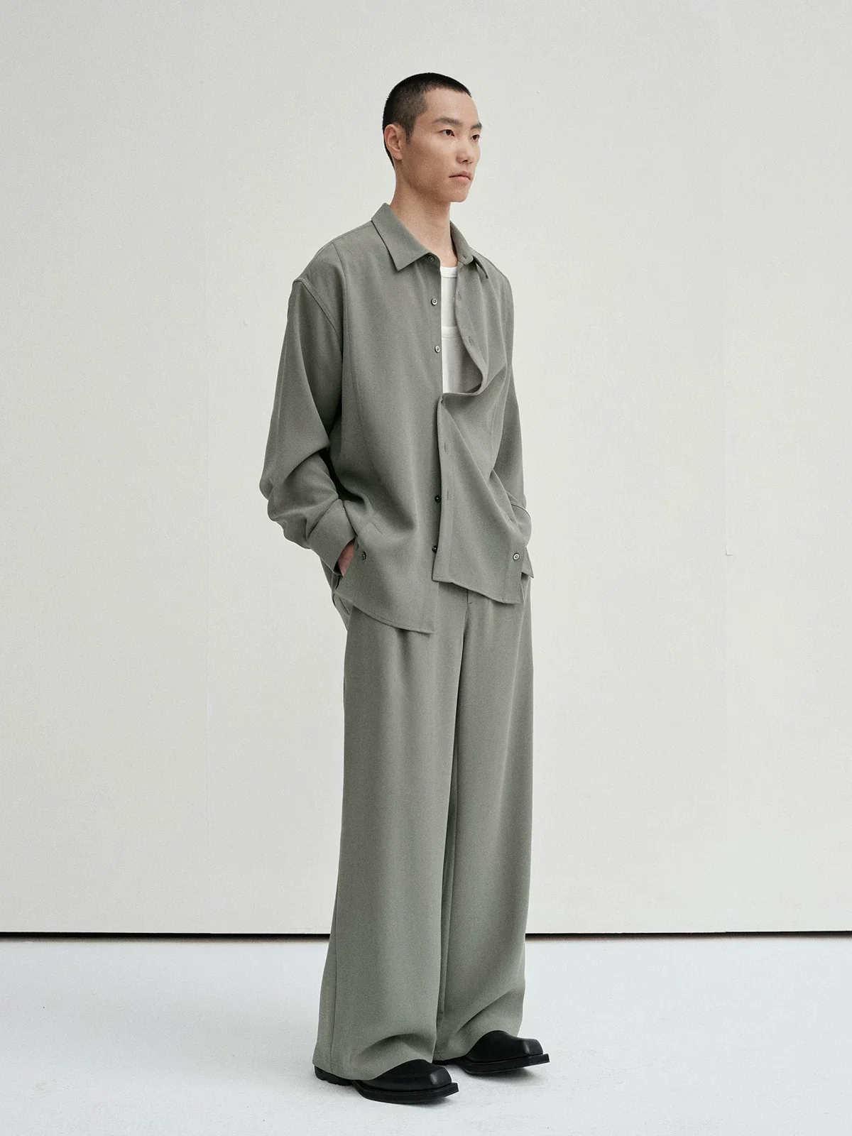 Naia Acetate Single-Pleat Drawstring Trousers