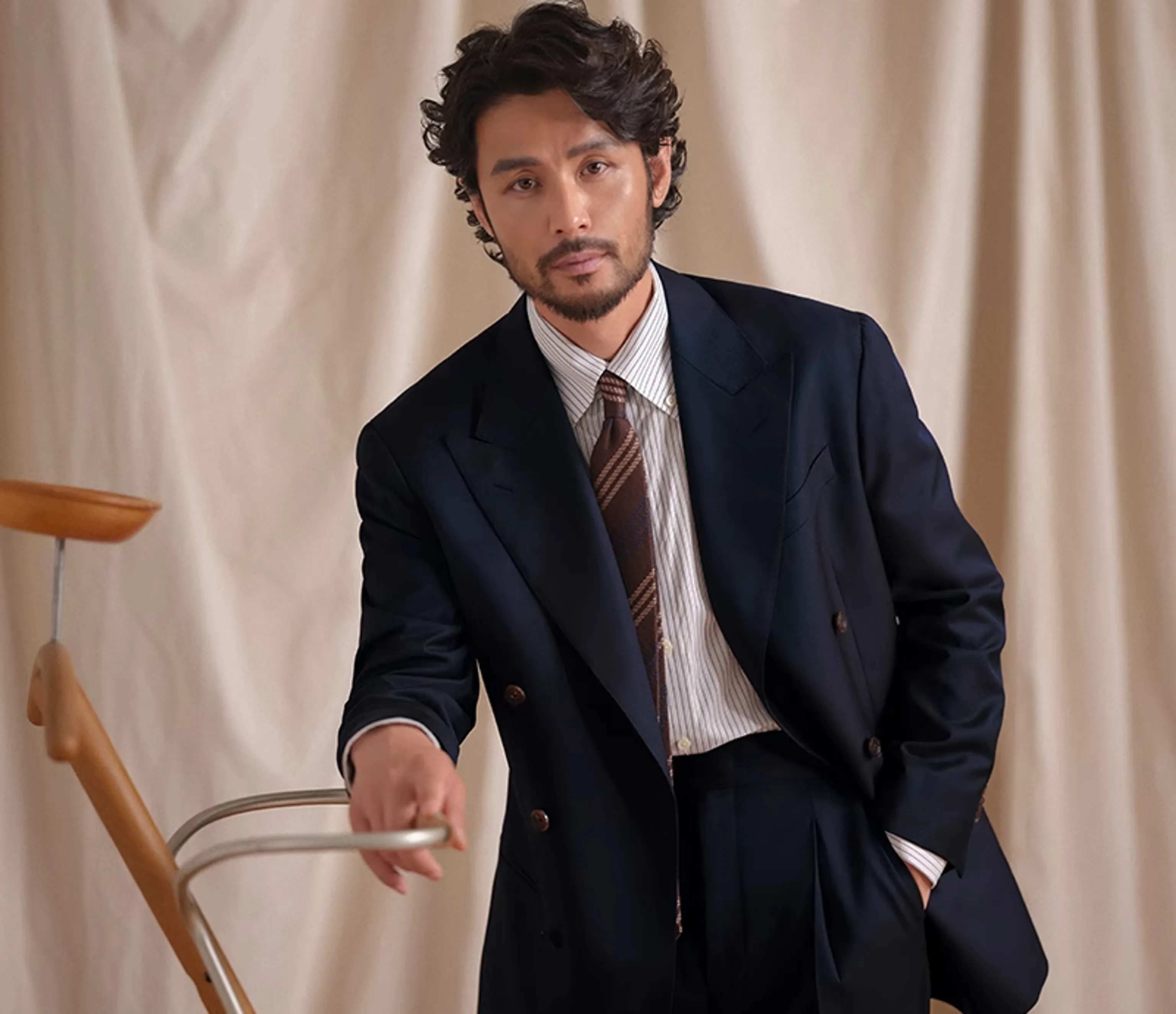 Navy Double-Breasted Suit - Image 4